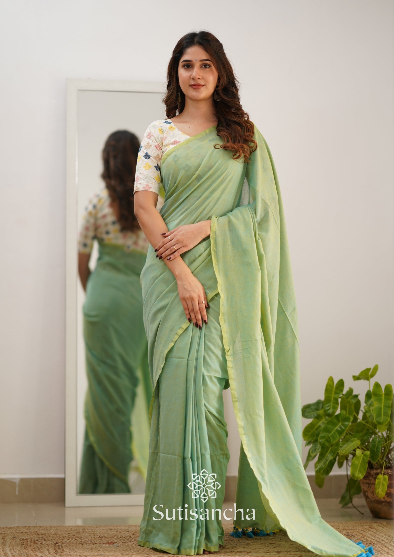 Sutisancha Pistachio Green Handloom Cotton Saree With Designer Blouse