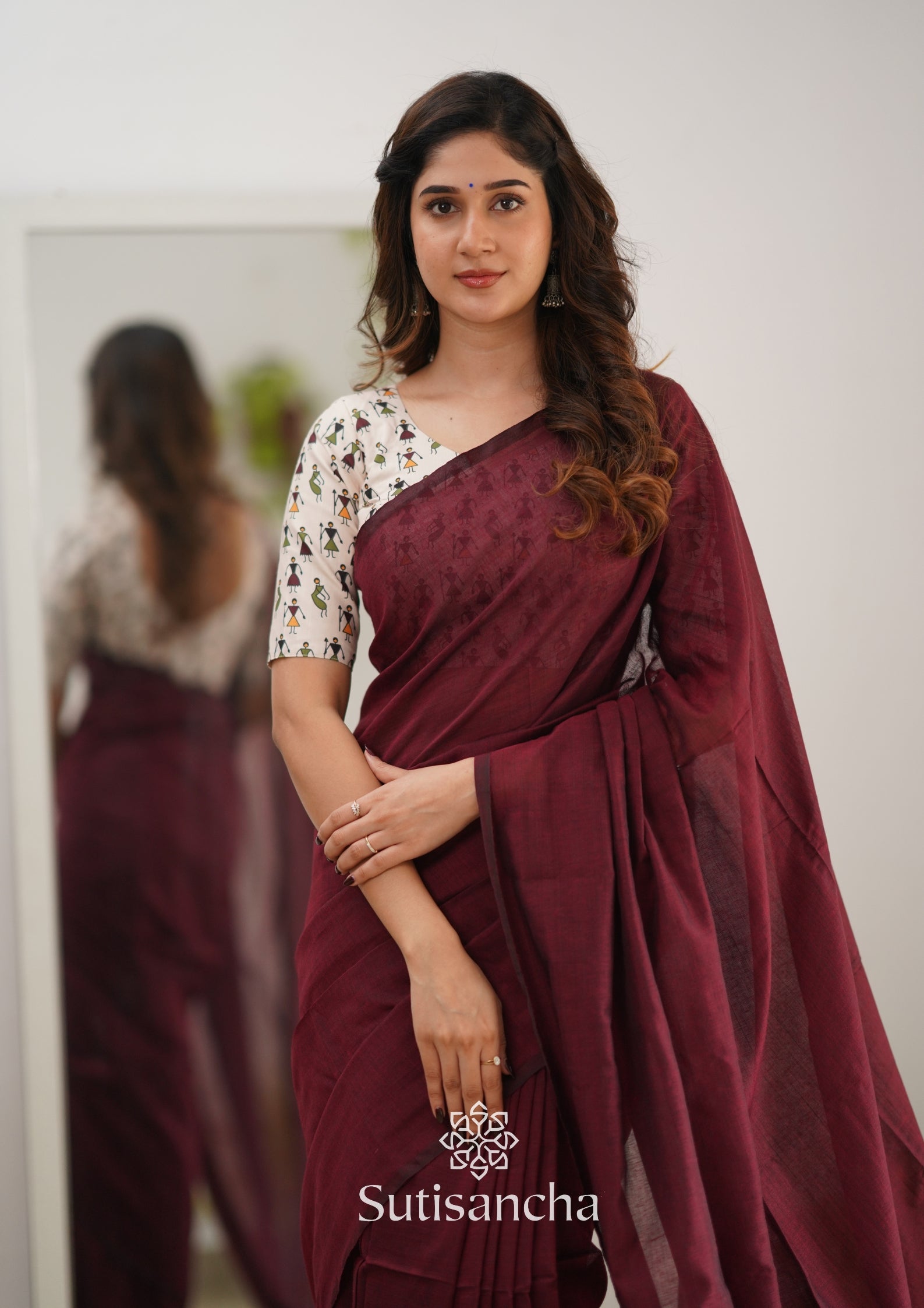 Sutisancha Maroon Handloom Cotton Saree With Doll Print Blouse