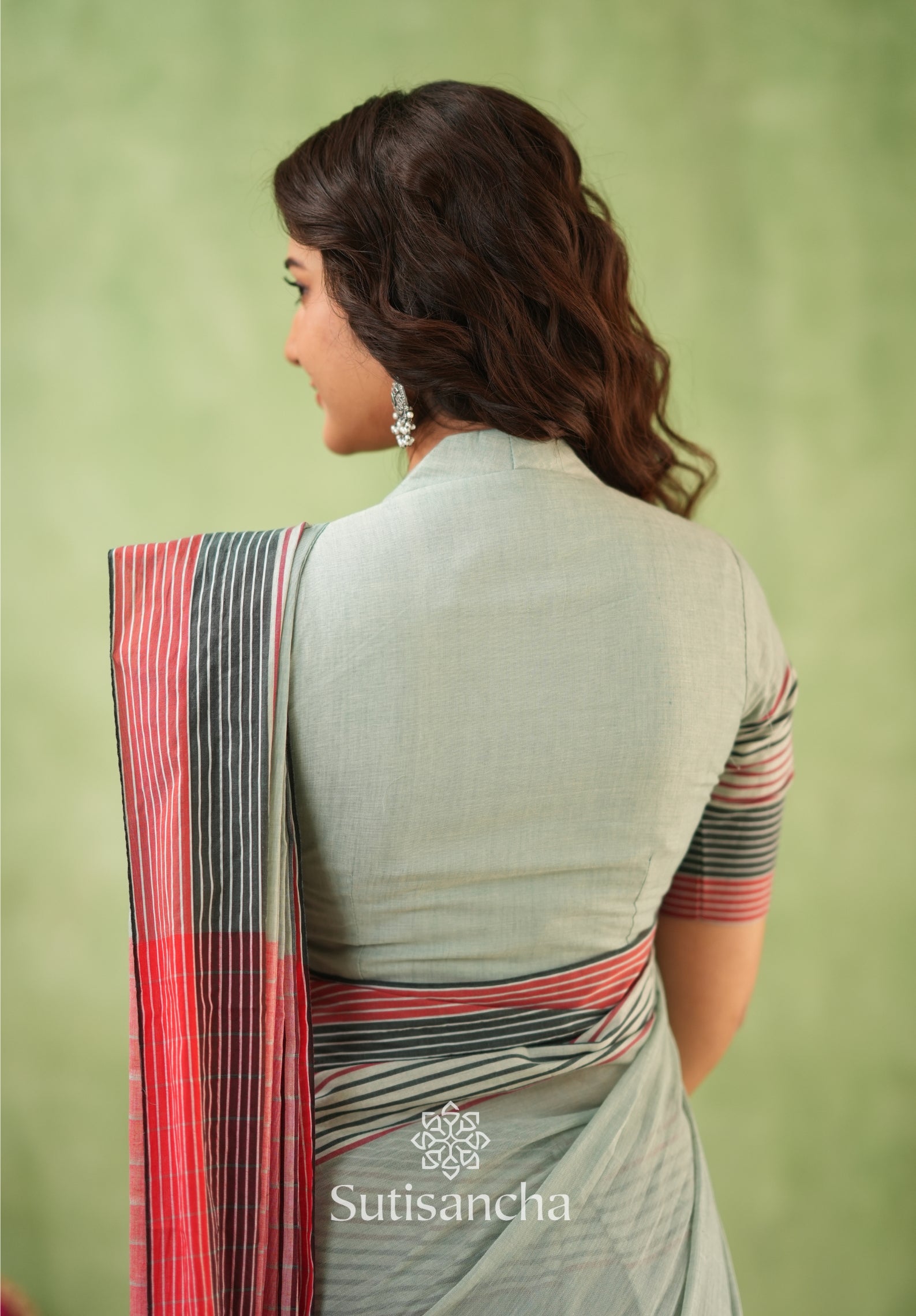 Sootrali – Striped Cotton Elegance