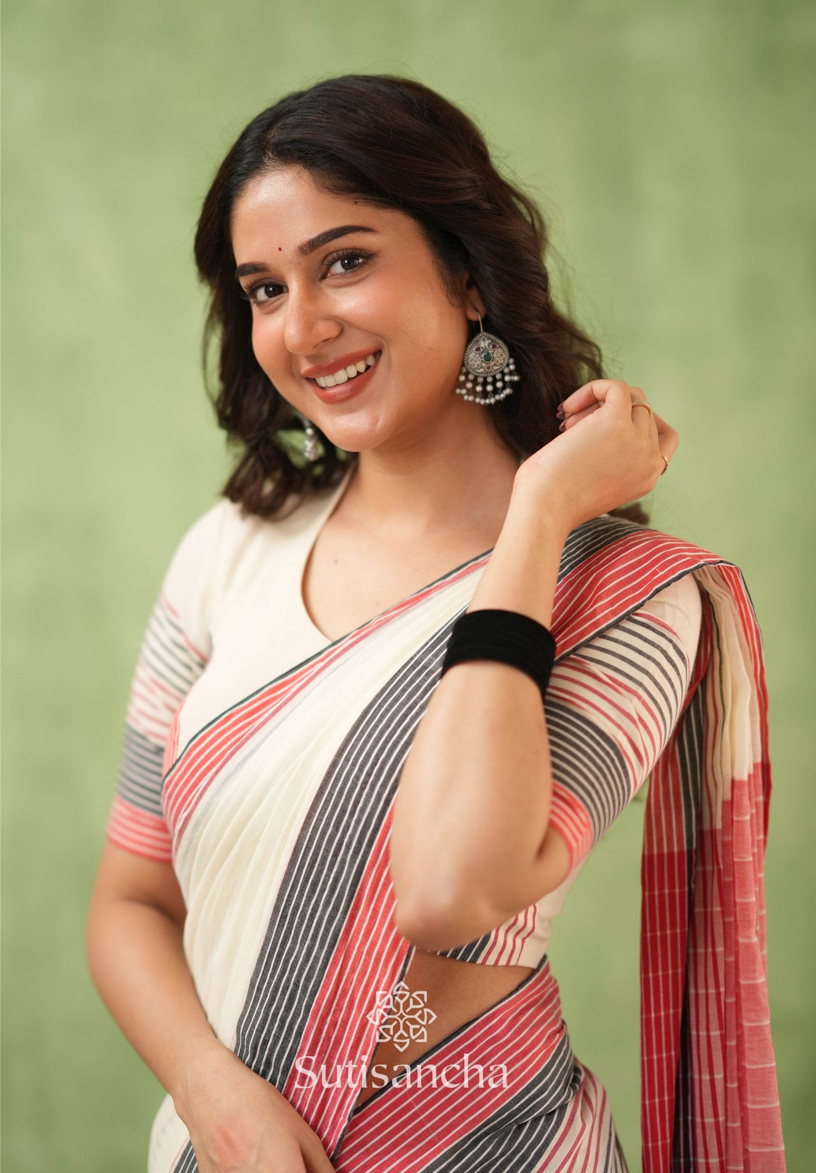 Sootrali – Striped Cotton Elegance