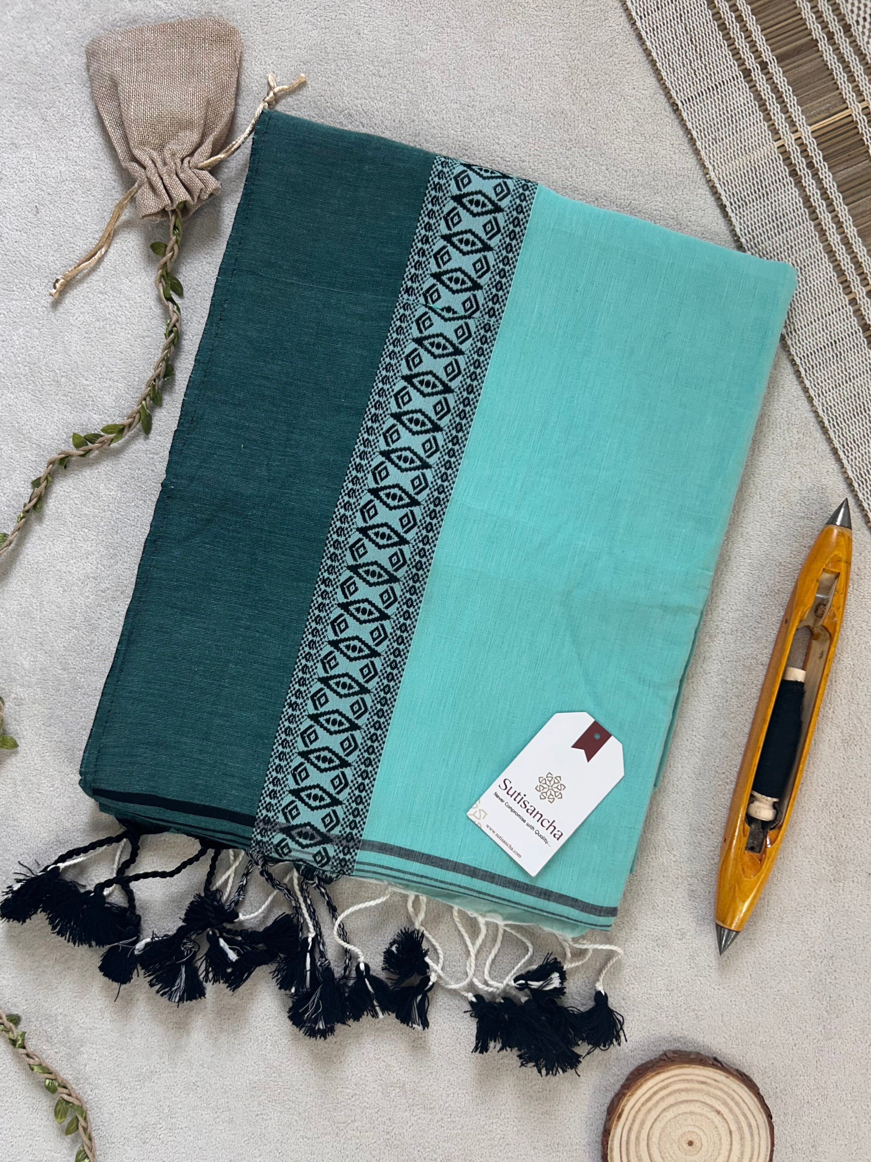 Loomed to Perfection: Handwoven Cotton Saree