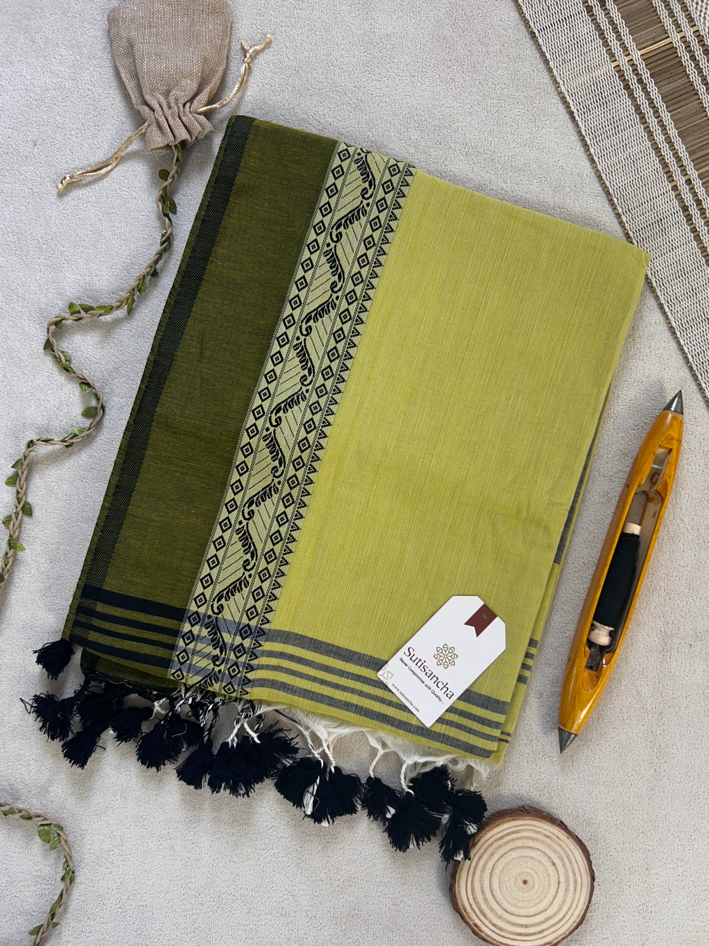 Loomed to Perfection: Handwoven Cotton Saree