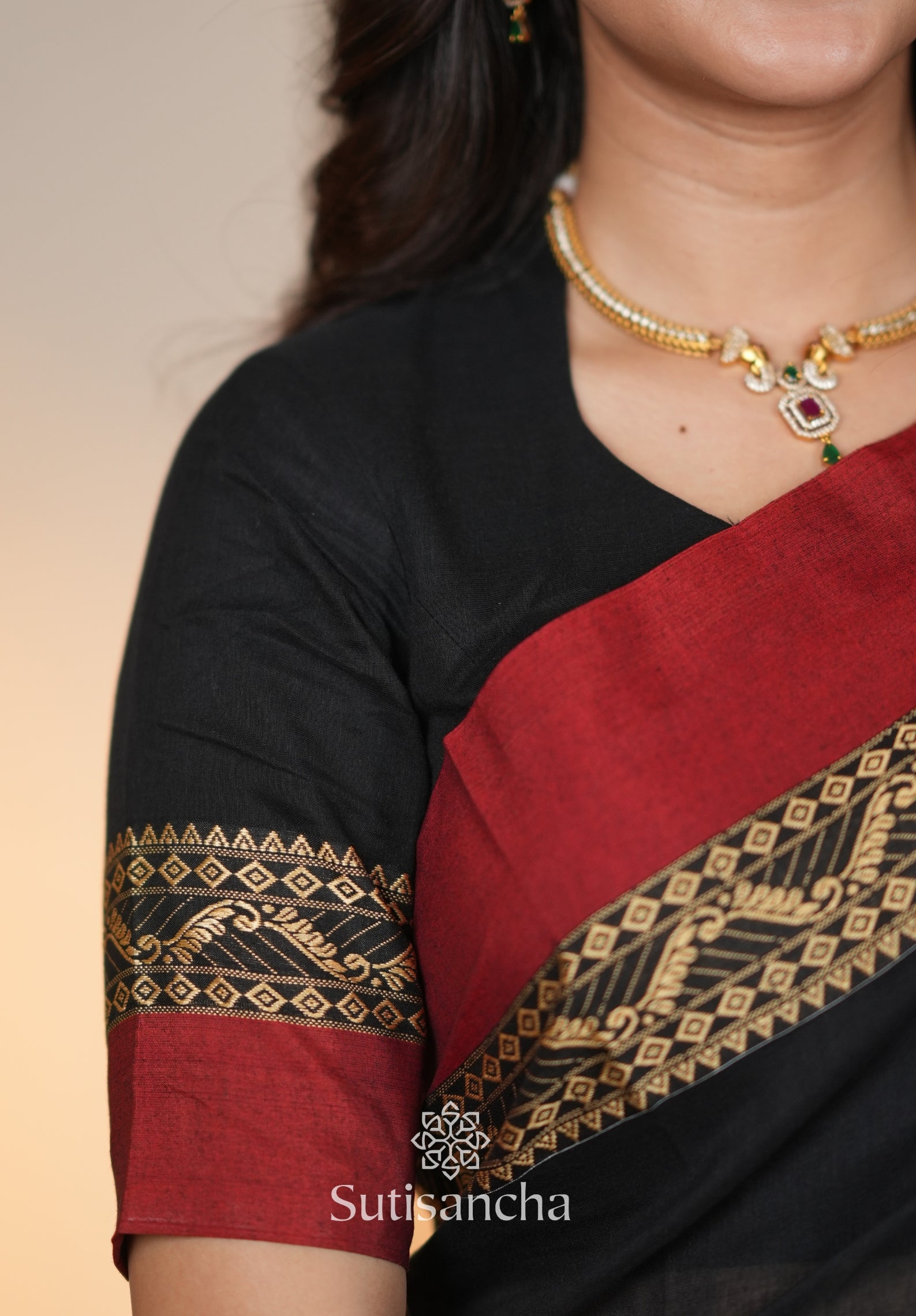 The Weaver's Touch: Pure Bengal Cotton Saree with Timeless Appeal