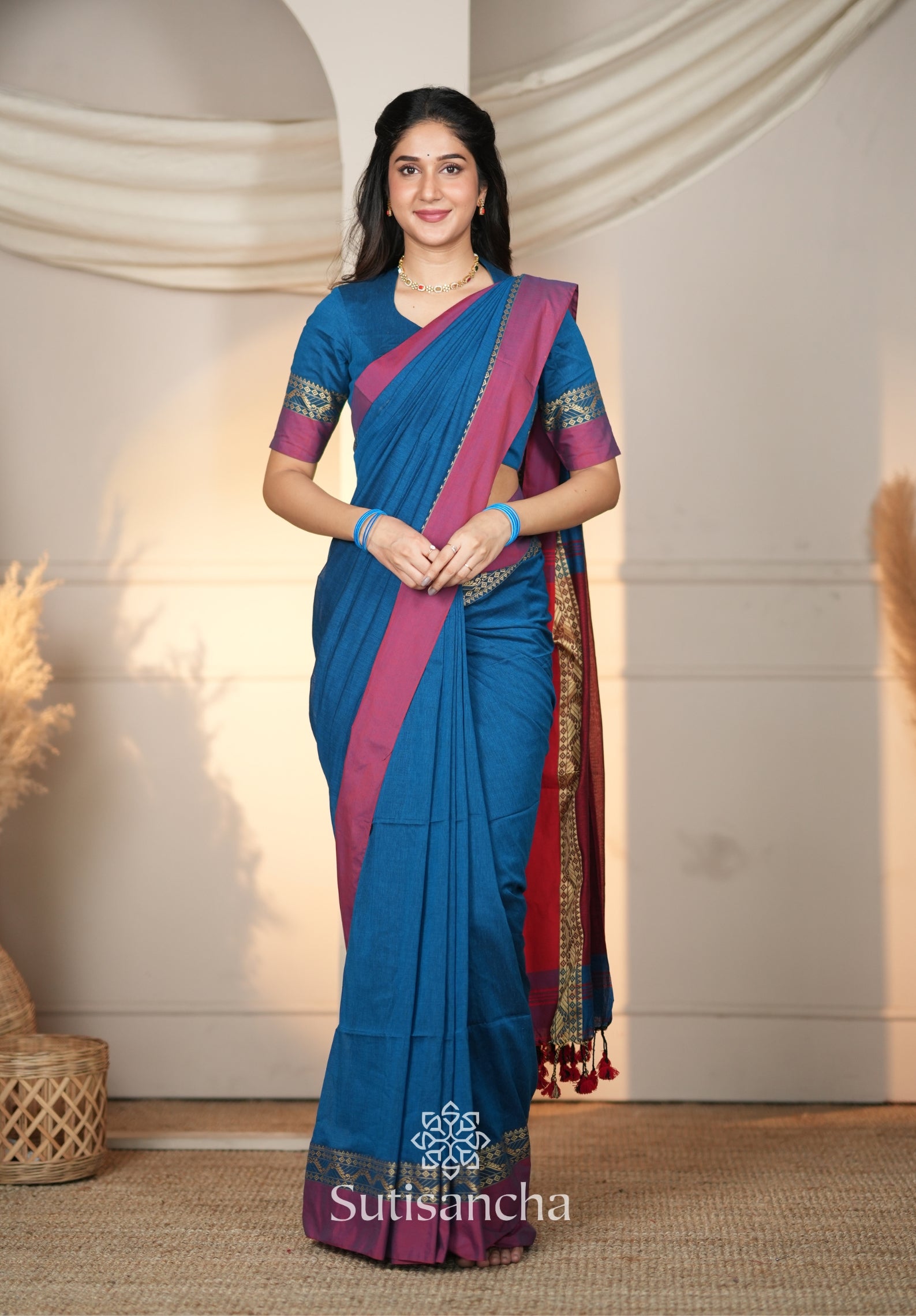 The Weaver's Touch: Pure Bengal Cotton Saree with Timeless Appeal