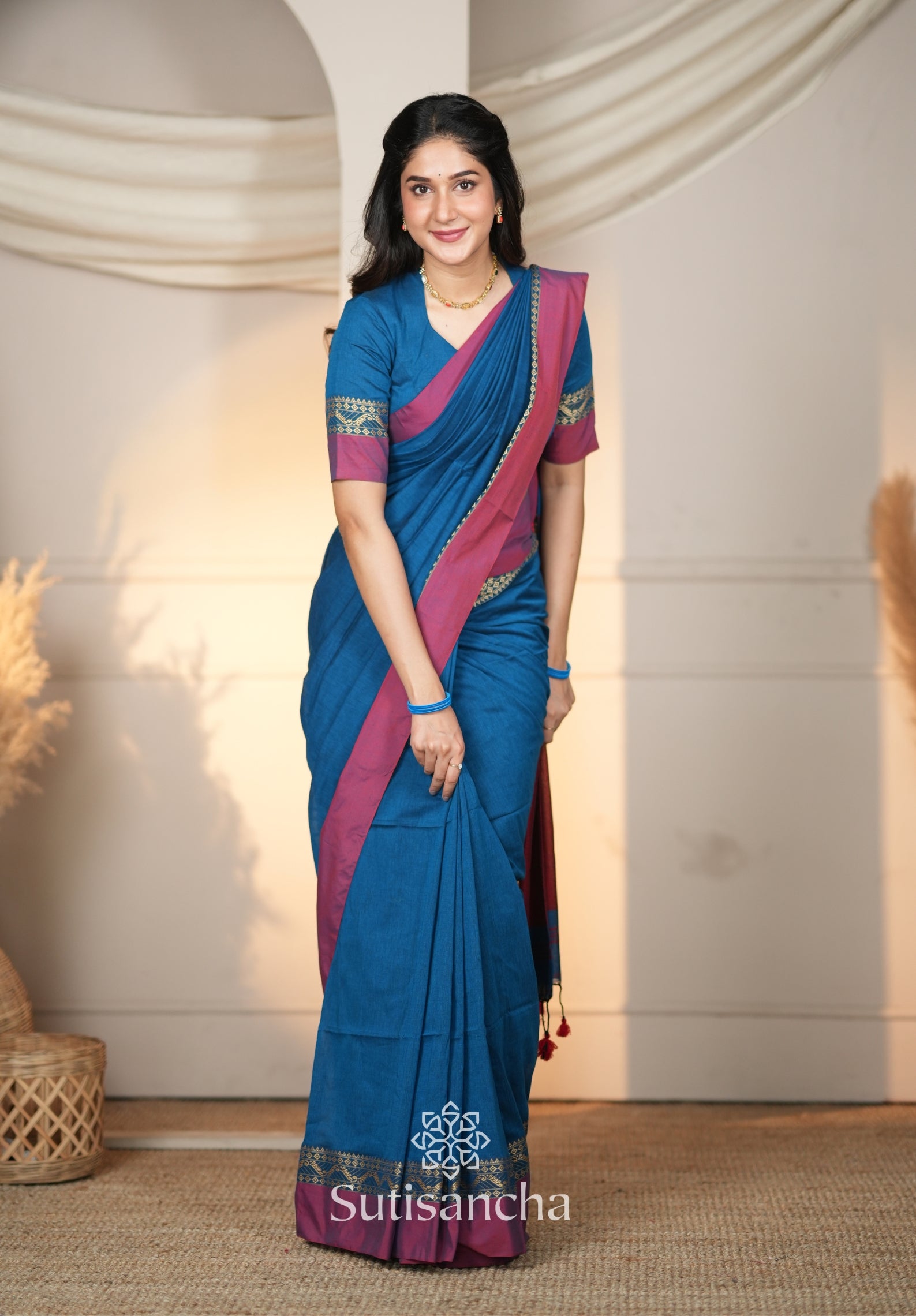 The Weaver's Touch: Pure Bengal Cotton Saree with Timeless Appeal