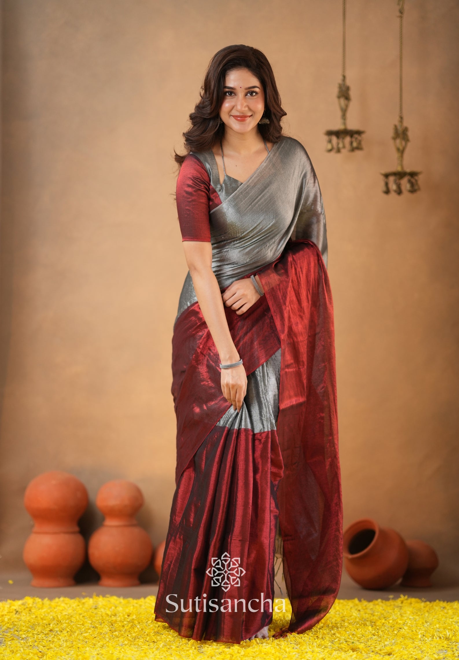 Regal Split Elegance Handloom Tissue Cotton Saree