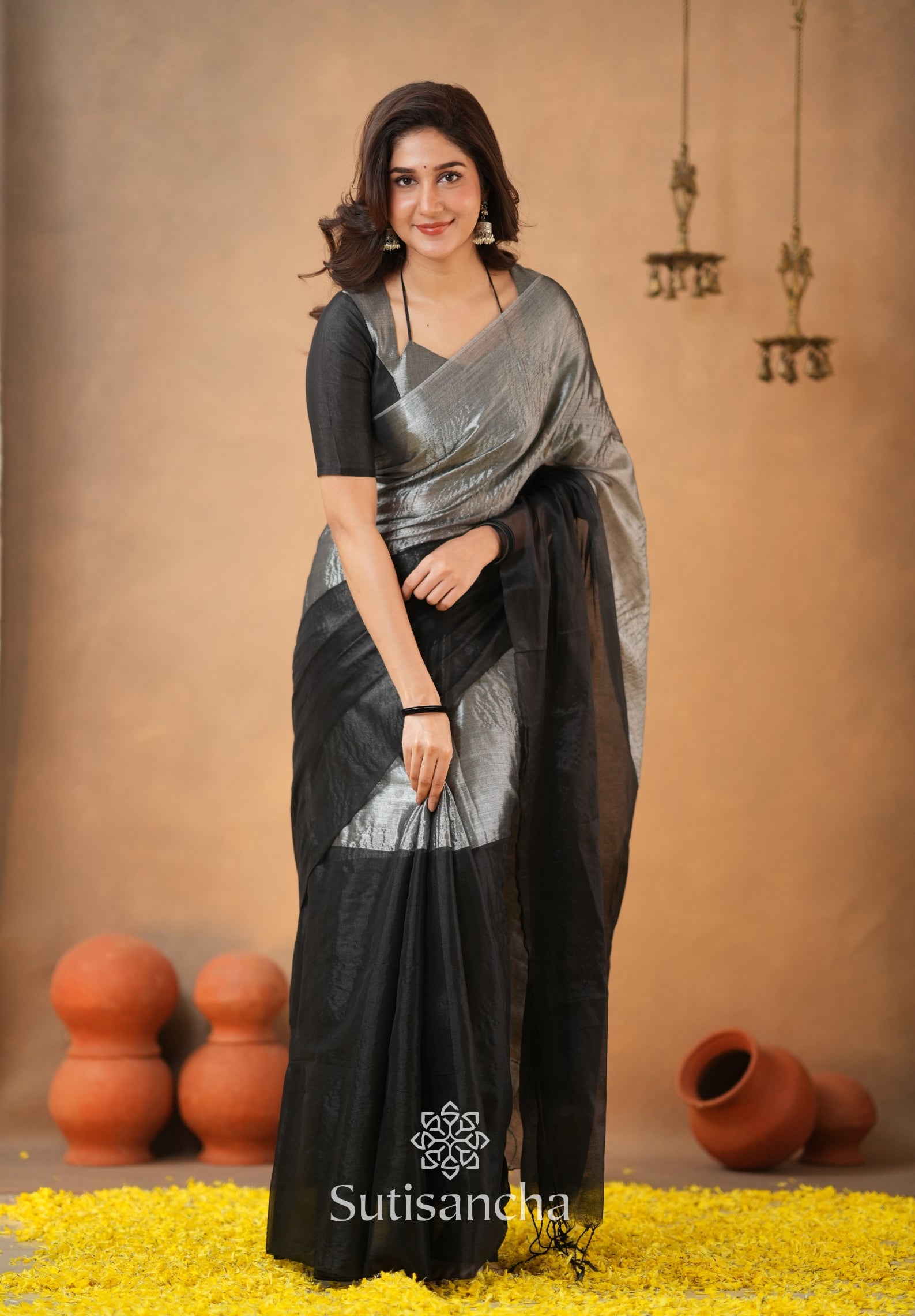 Regal Split Elegance Handloom Tissue Cotton Saree