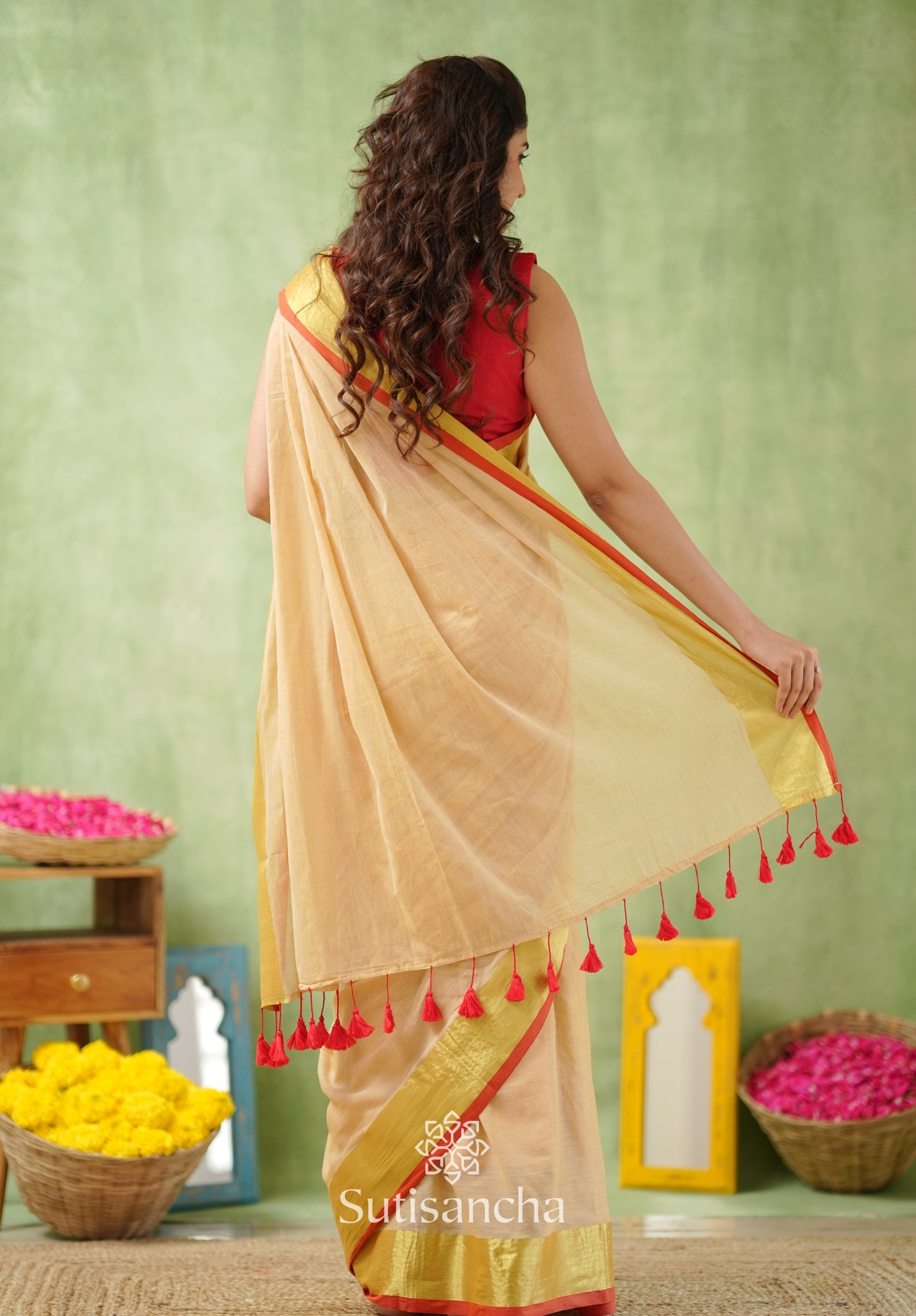 Golden Edge Classic Mul Saree