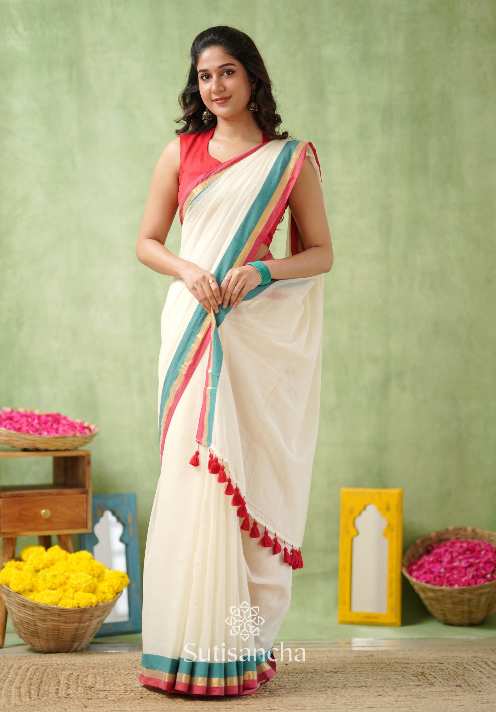 Golden Edge Classic Mul Saree