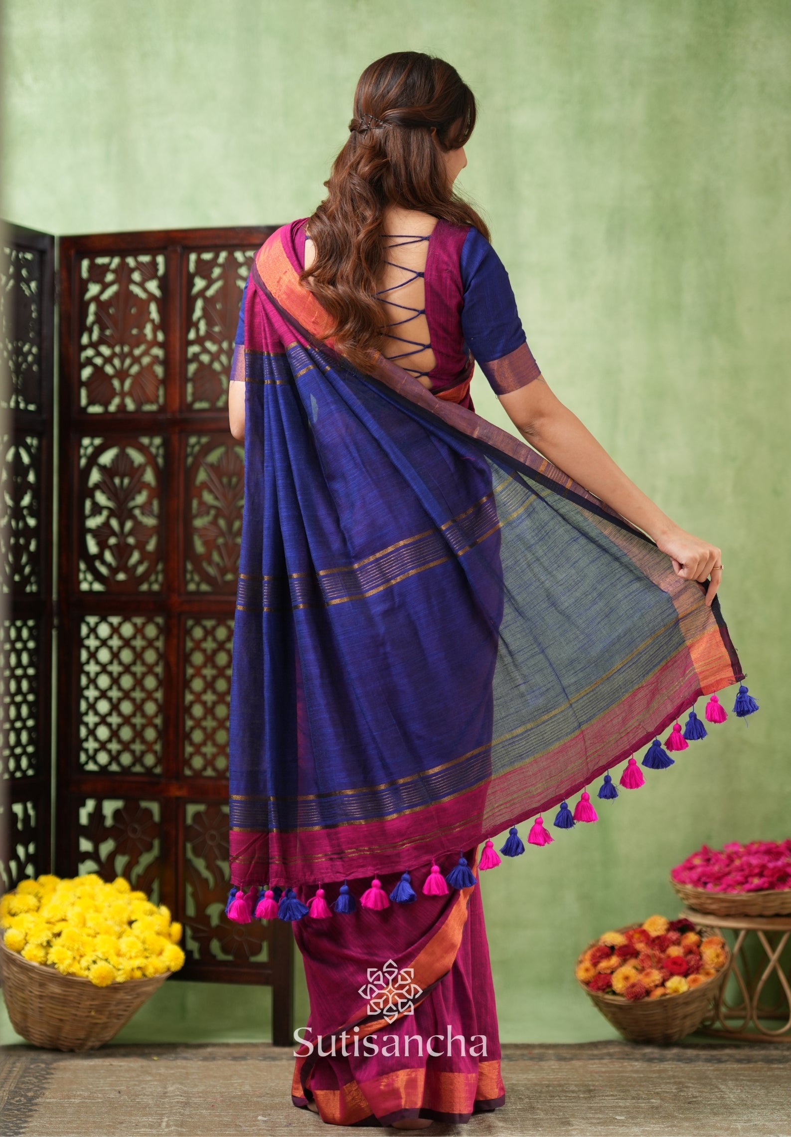 Royal Roots Revived Golden Border Cotton Saree