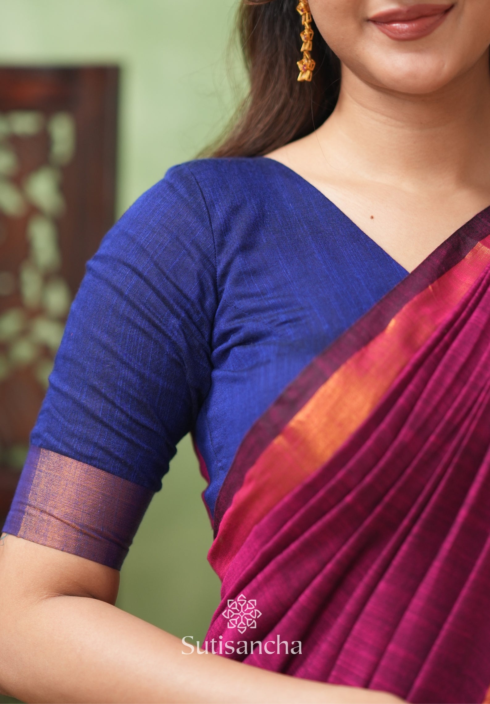 Royal Roots Revived Golden Border Cotton Saree