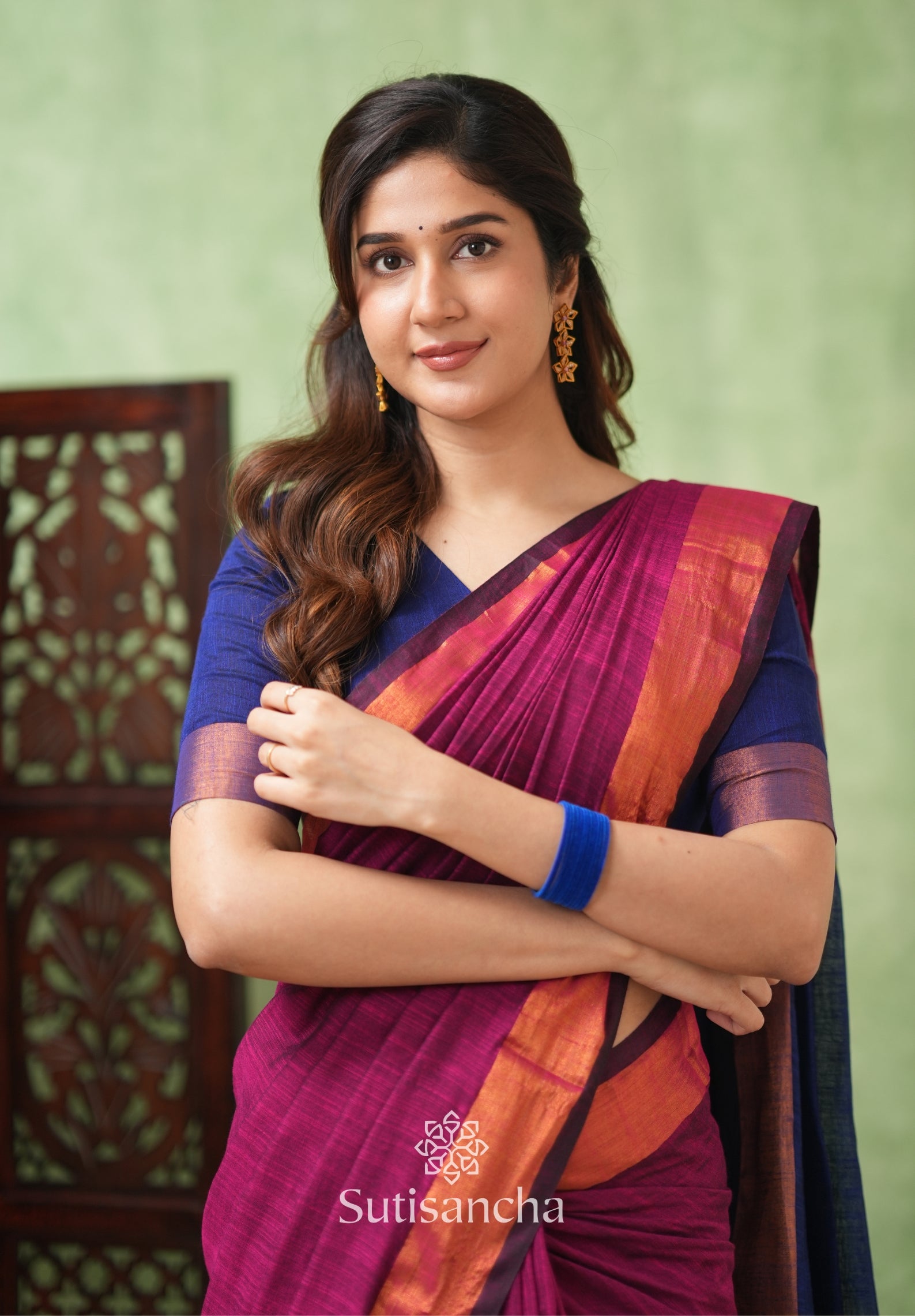 Royal Roots Revived Golden Border Cotton Saree