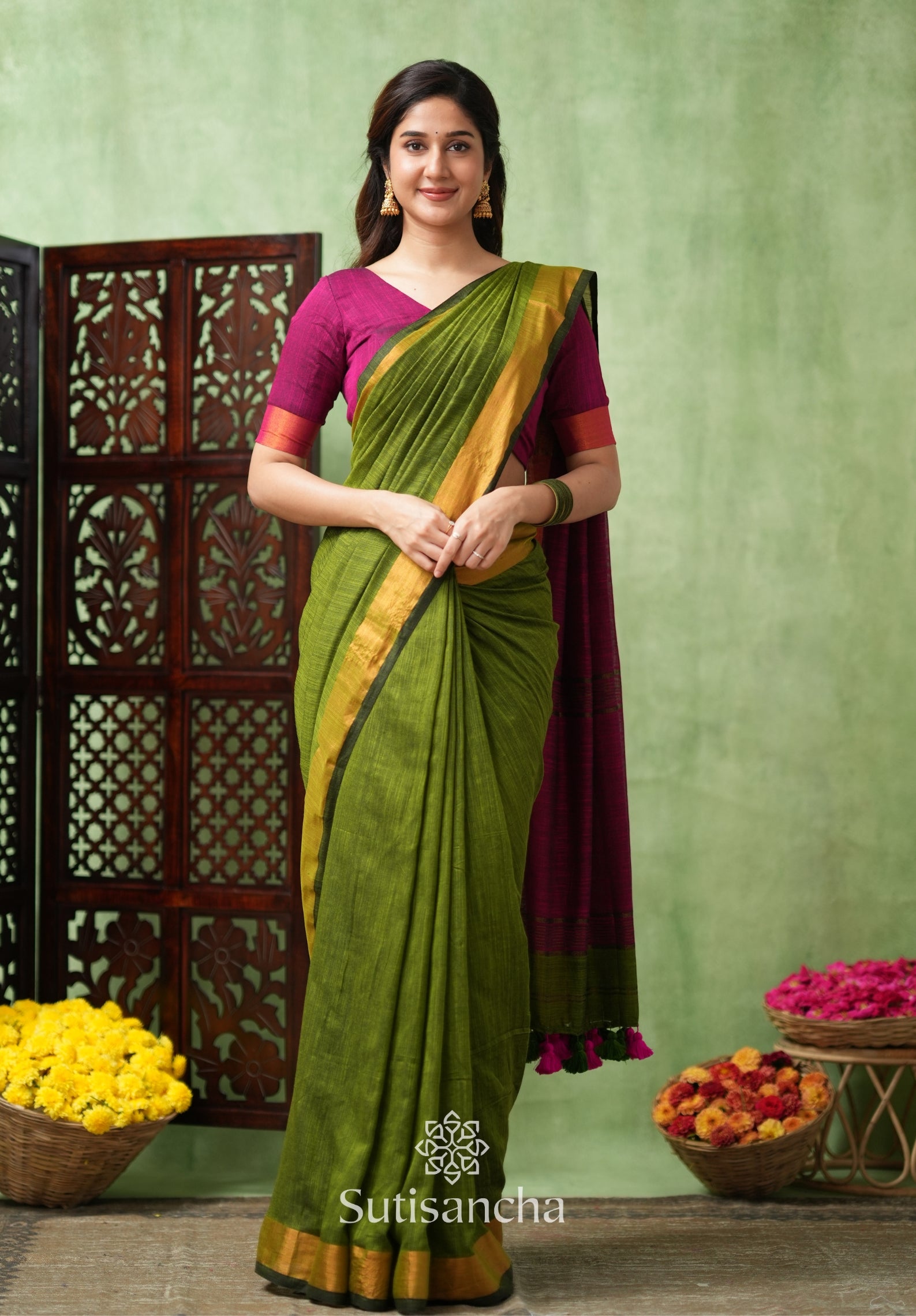 Royal Roots Revived Golden Border Cotton Saree