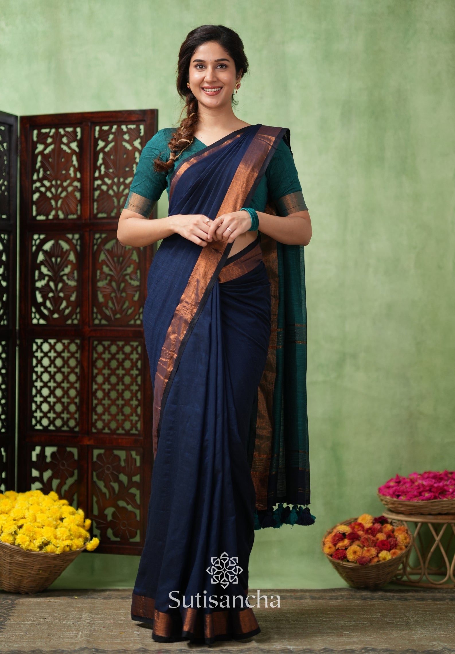 Royal Roots Revived Golden Border Cotton Saree