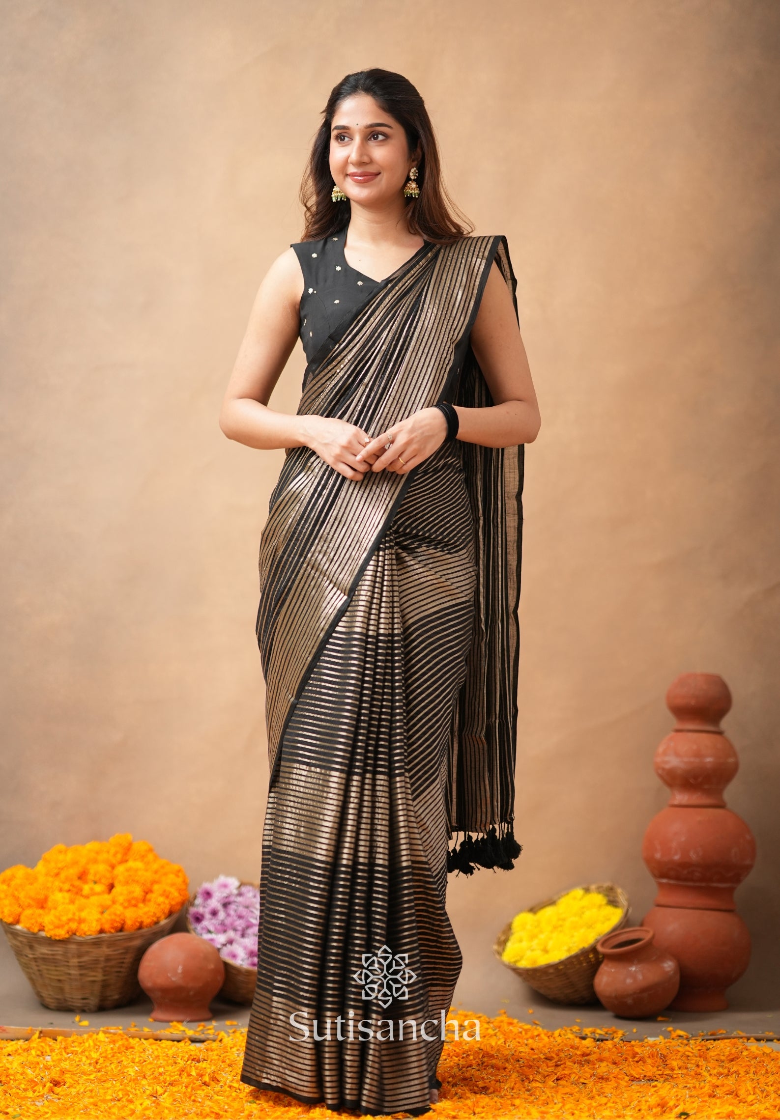 Pure Mul Cotton Saree with Subtle Woven Design