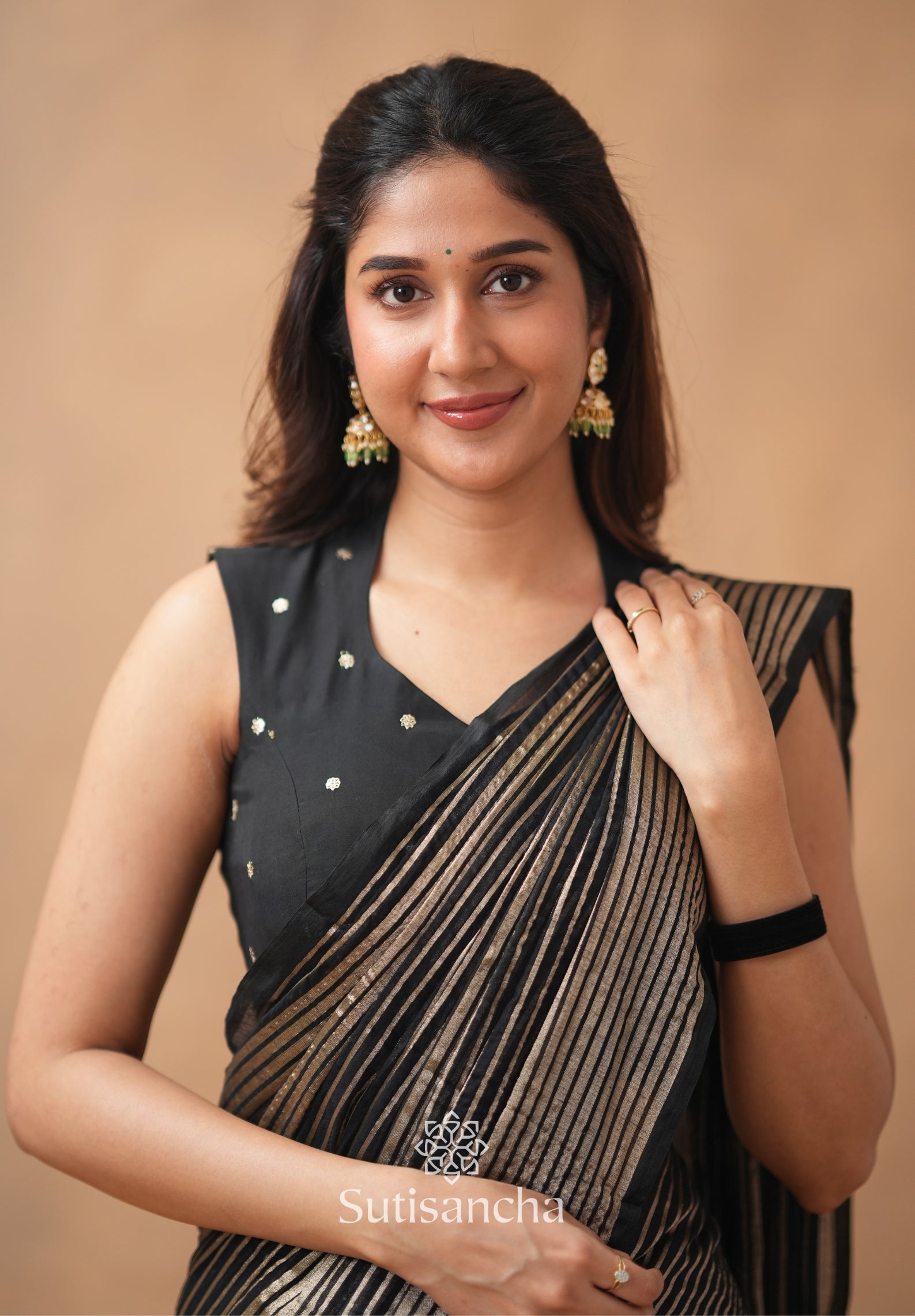 Pure Mul Cotton Saree with Subtle Woven Design