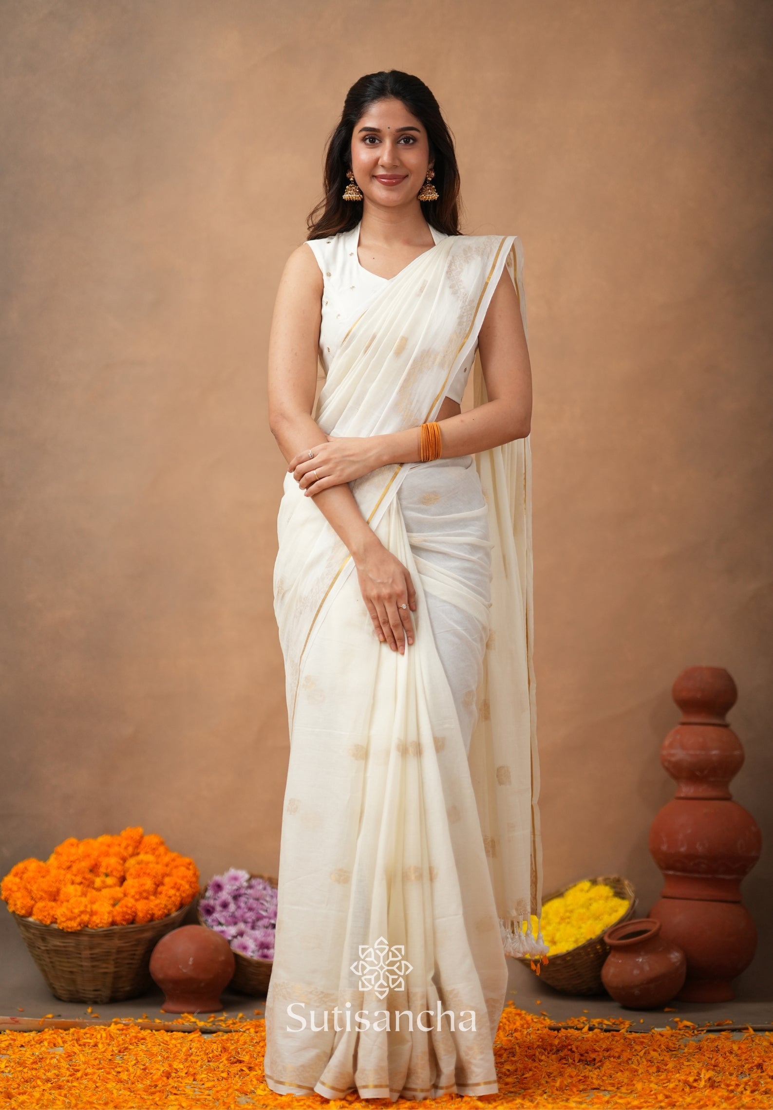 Pure Mul Cotton Saree with Subtle Woven Design
