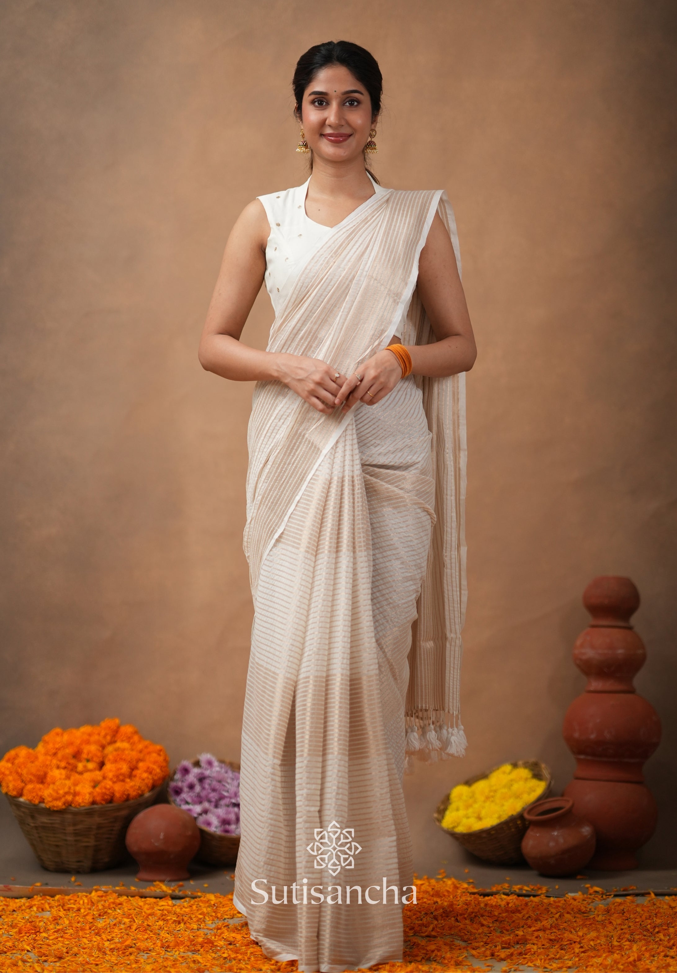 Pure Mul Cotton Saree with Subtle Woven Design