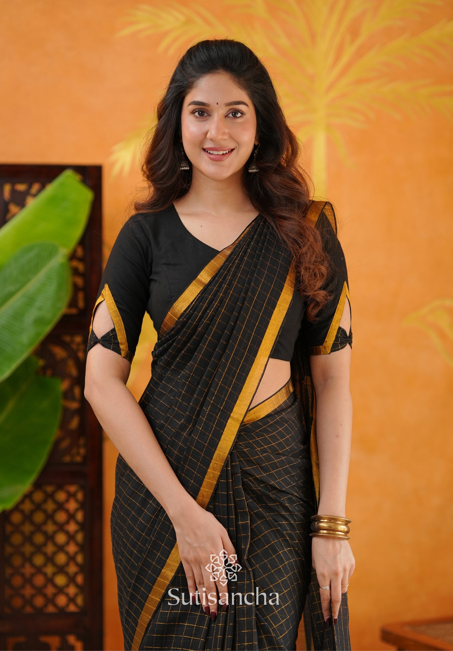 Golden Grid Classic Mul Cotton Saree