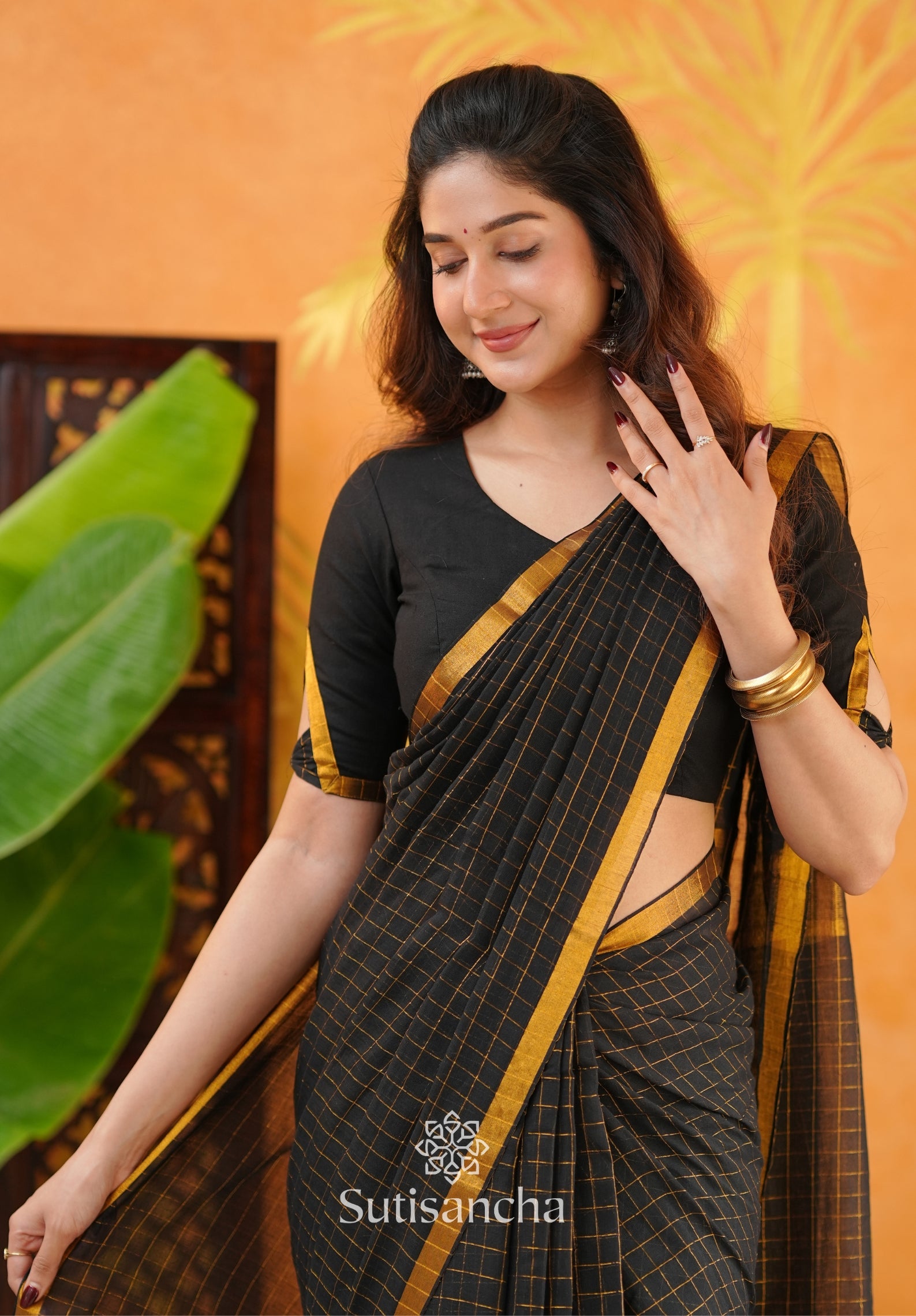 Golden Grid Classic Mul Cotton Saree