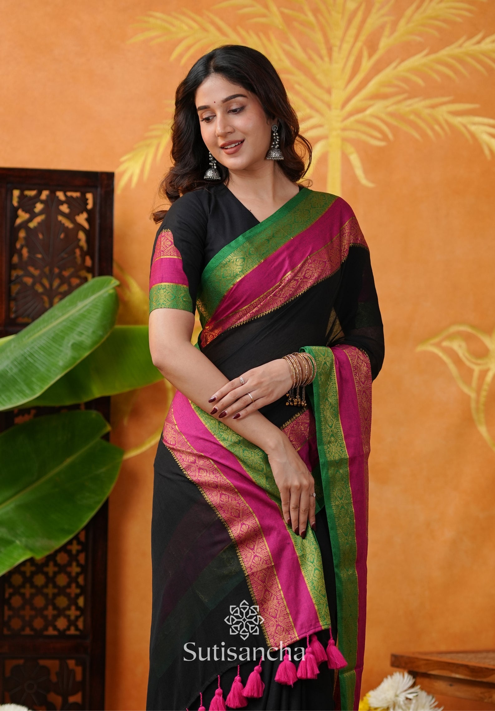 Classic Noir Mul Cotton Saree