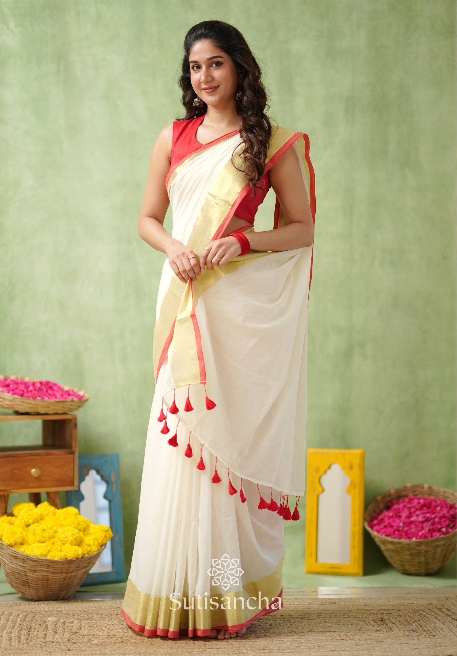 Golden Edge Classic Mul Saree