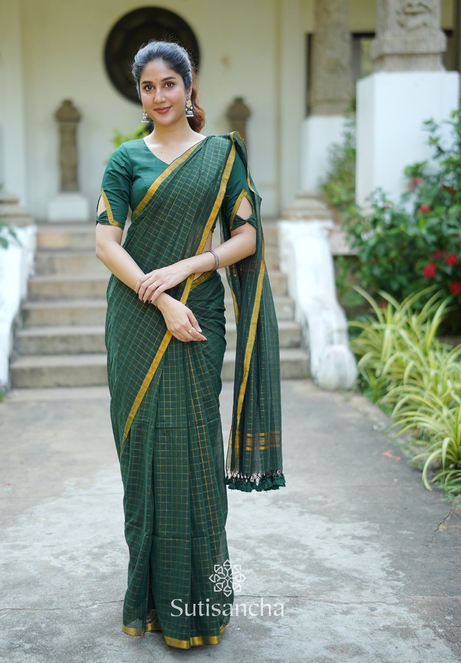 Golden Grid Classic Mul Cotton Saree