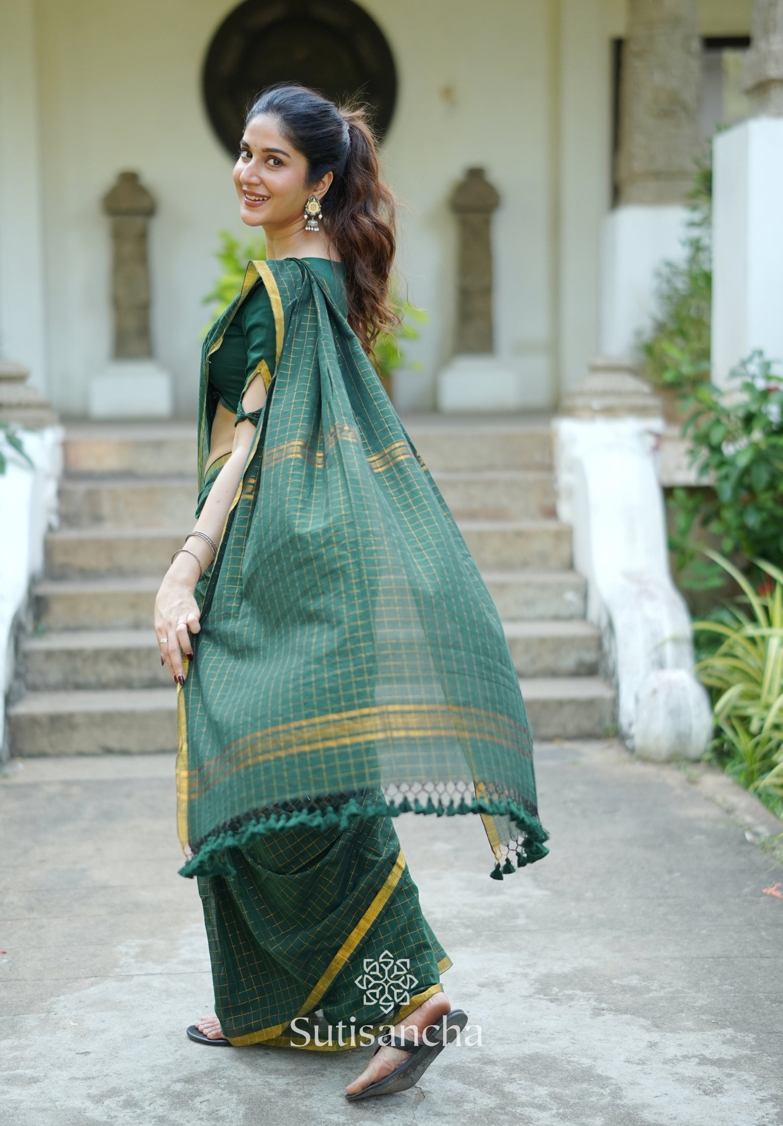 Golden Grid Classic Mul Cotton Saree