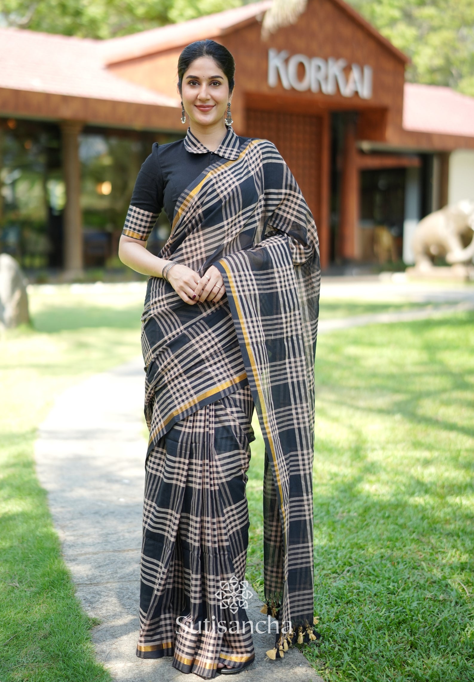 Black Loom Check Elegance Saree