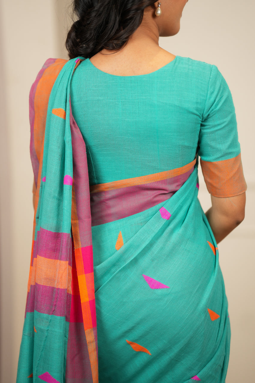 Artisan Glow – Sky Handloom Saree