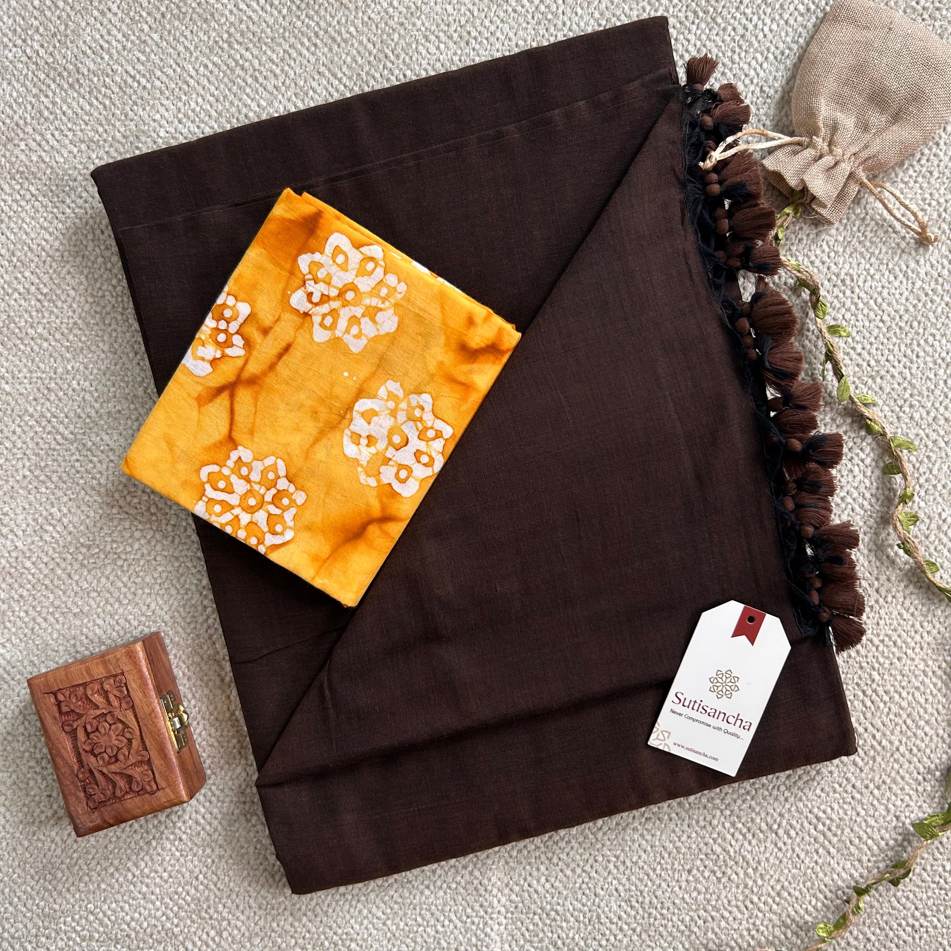 Sutisancha Brown Handloom Cotton Saree With Blouse