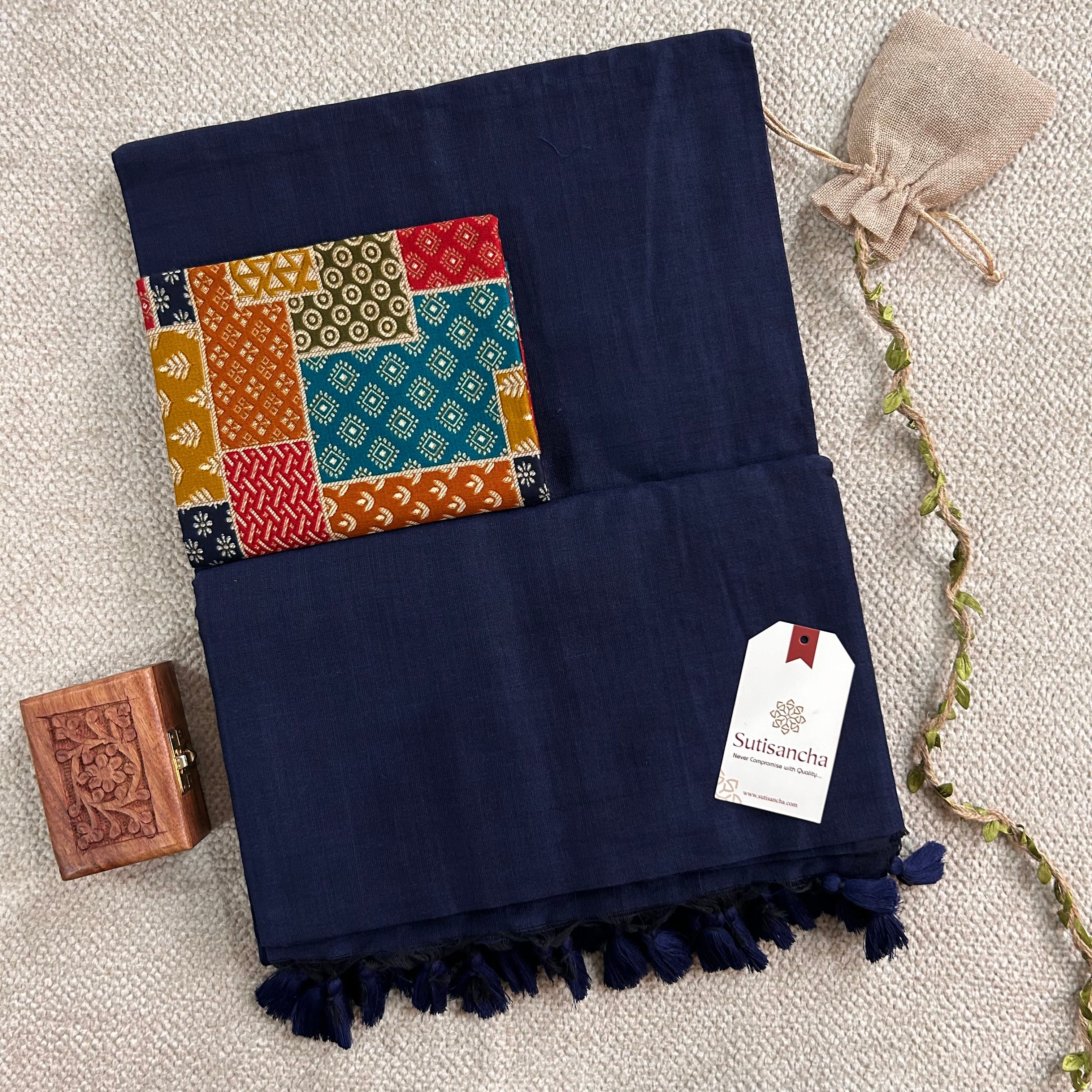 Sutisancha Navyblue Handloom Cotton Saree With Blouse