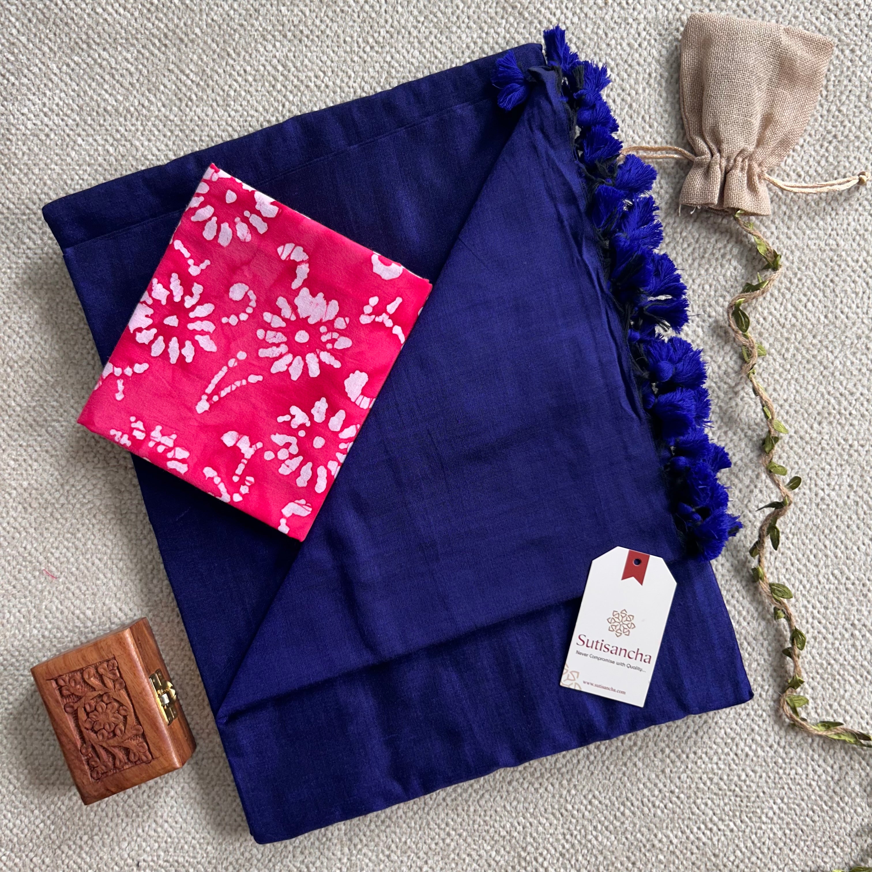 Sutisancha Royal Blue Handloom Cotton Saree With Blouse