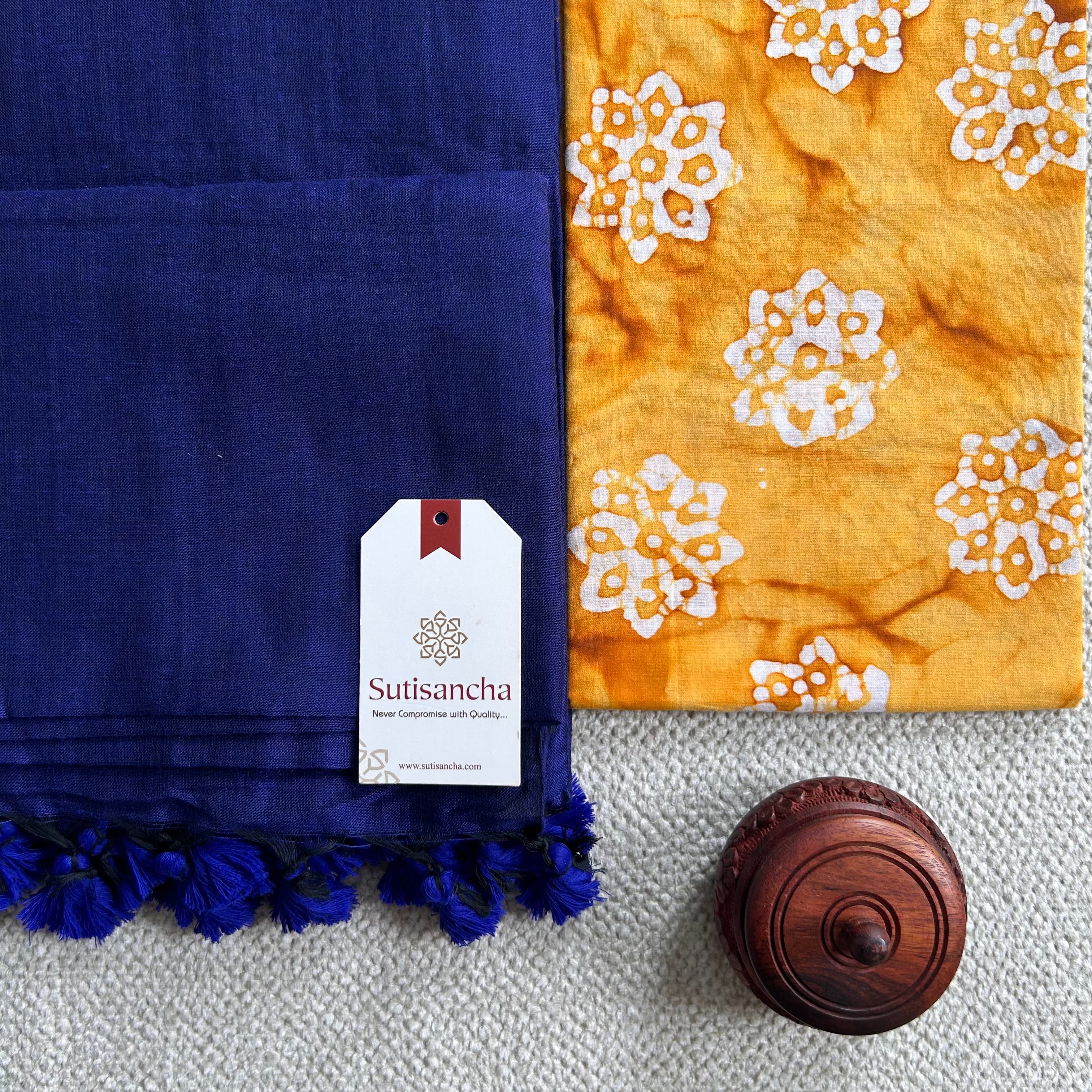 Sutisancha Royal Blue Handloom Cotton Saree With Blouse