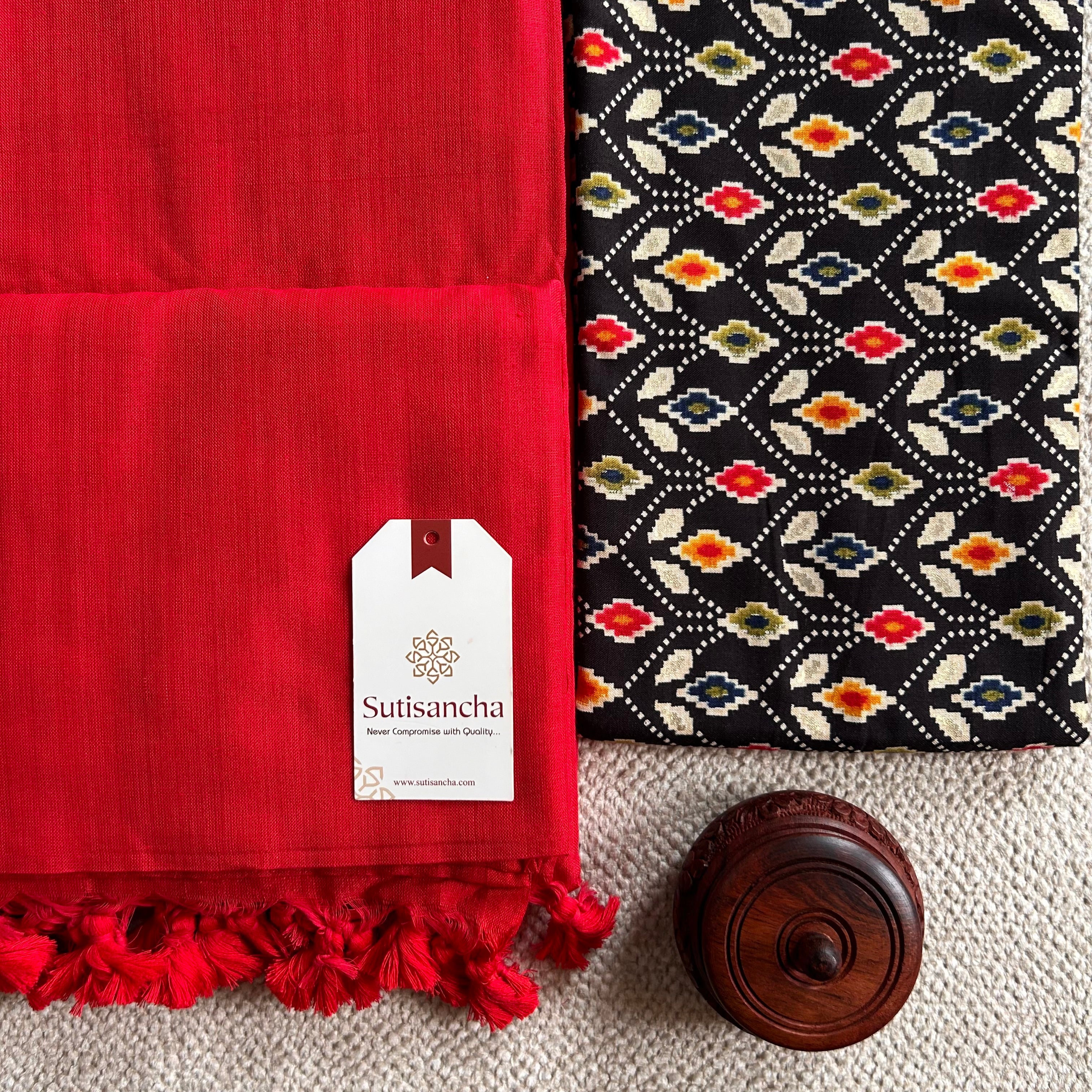 Sutisancha Red Handloom Cotton Saree With Blouse