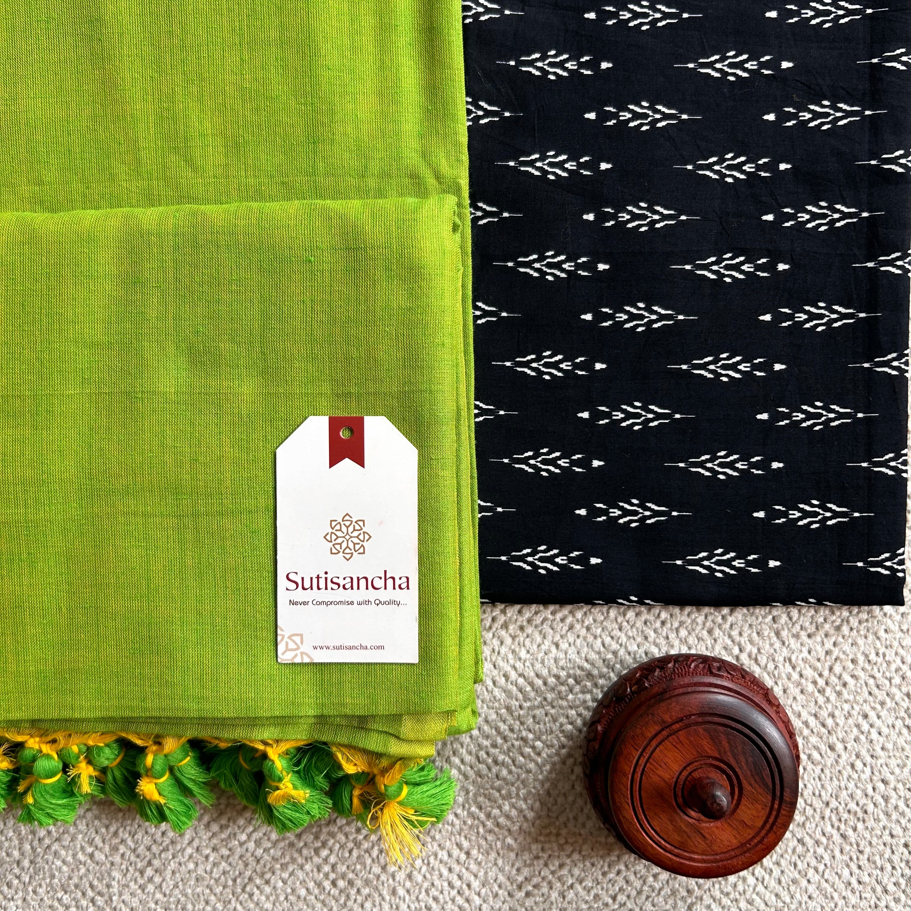 Sutisancha Parrot Handloom Cotton Saree With Blouse