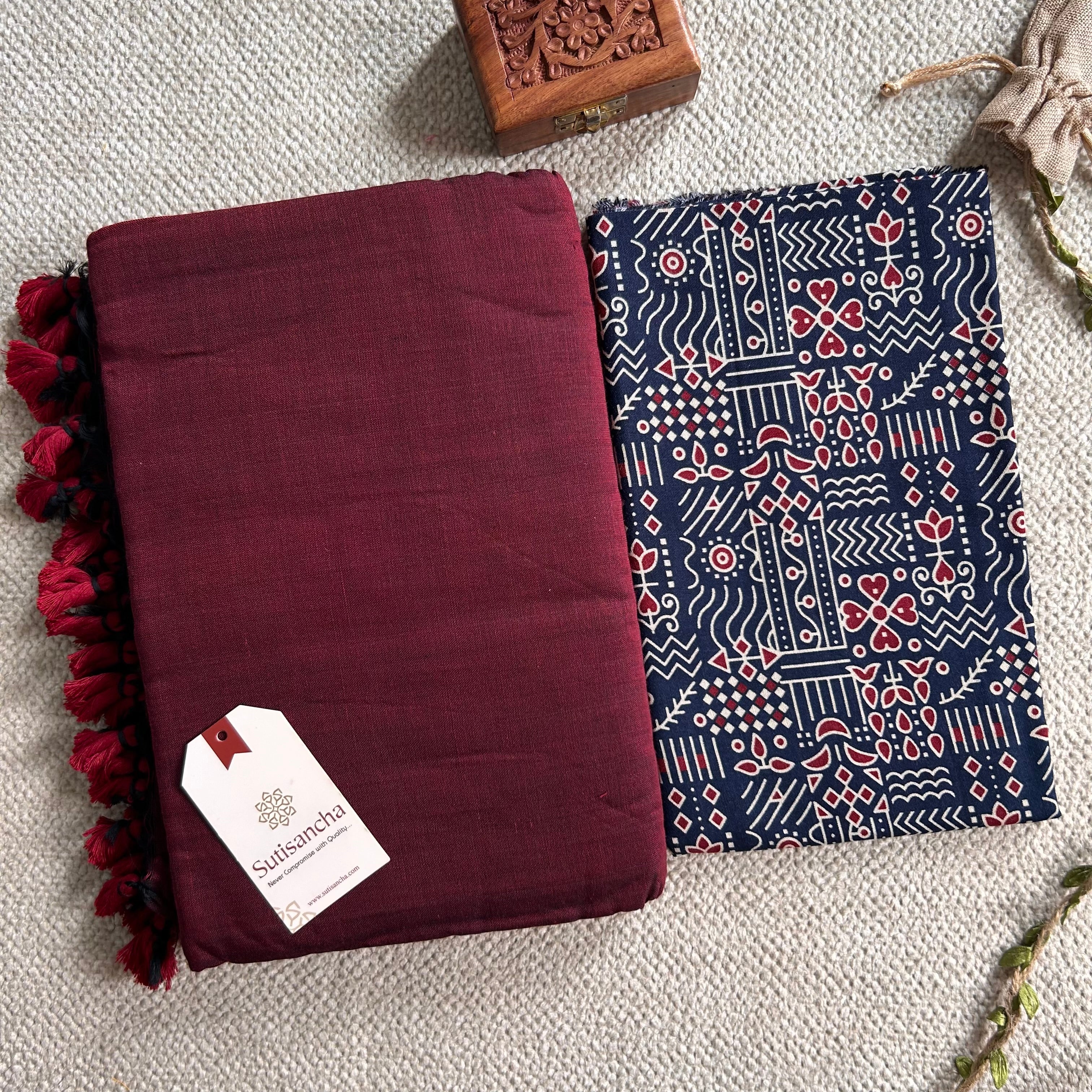 Sutisancha Maroon Handloom Cotton Saree With Blouse