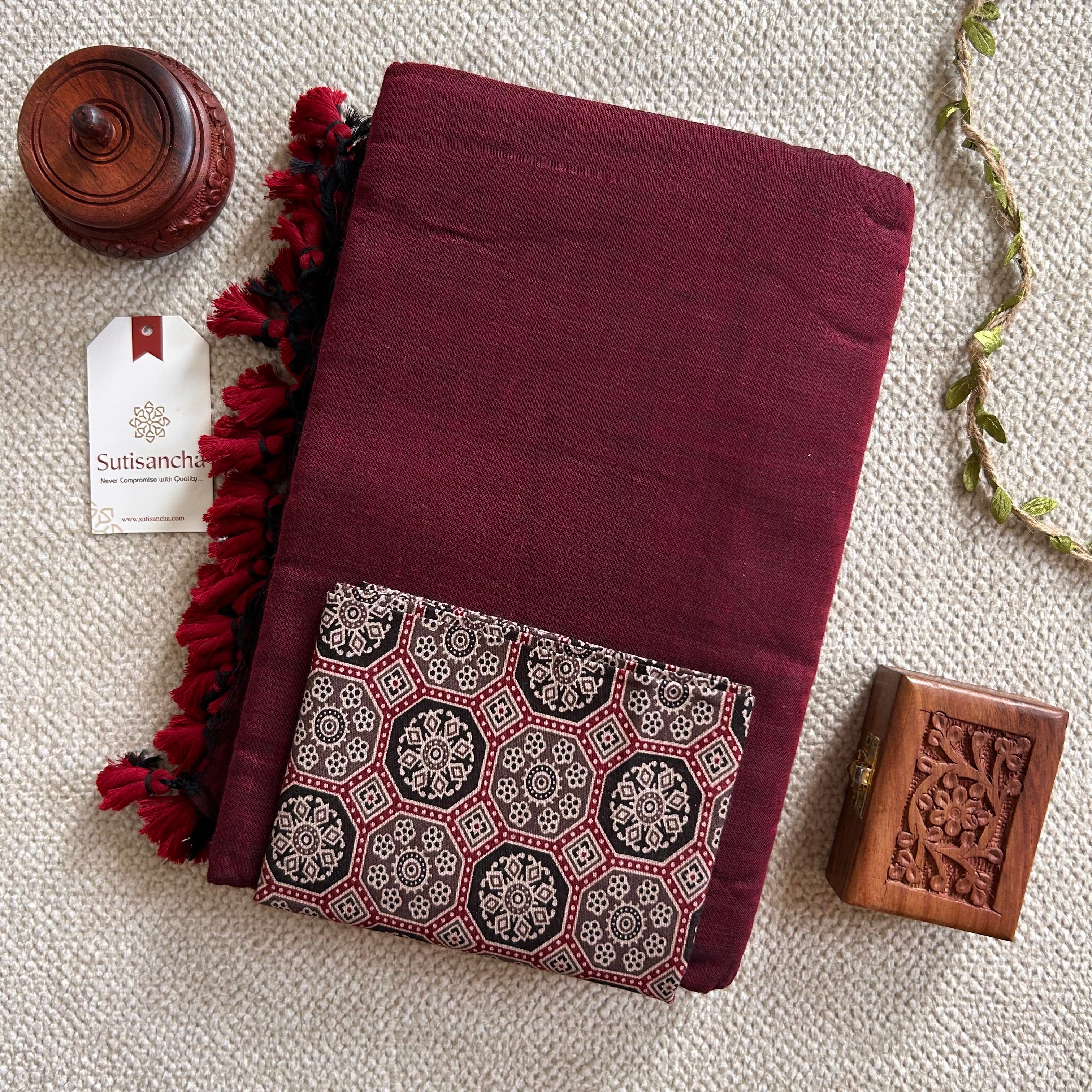 Sutisancha Maroon Handloom Cotton Saree With Blouse