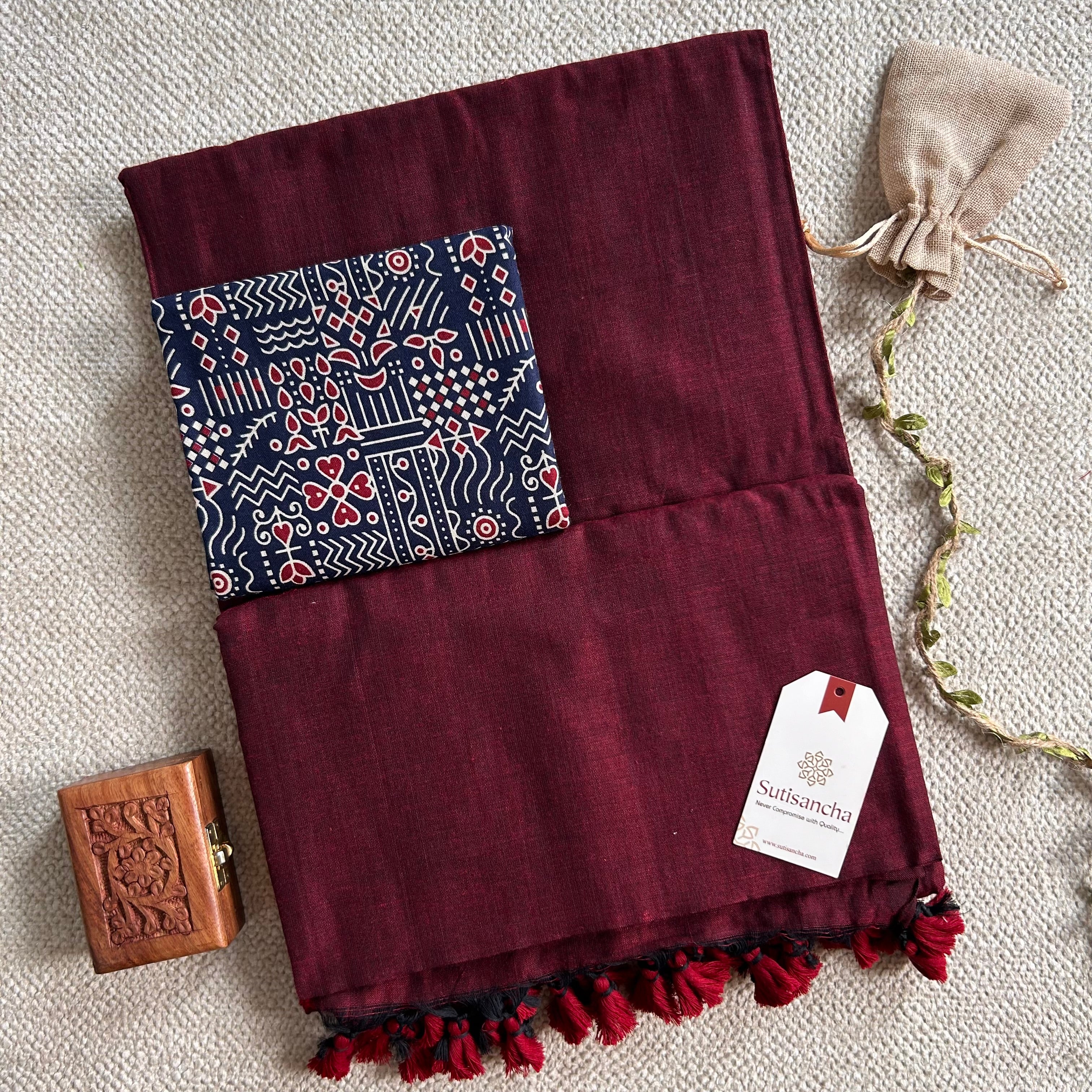 Sutisancha Maroon Handloom Cotton Saree With Blouse