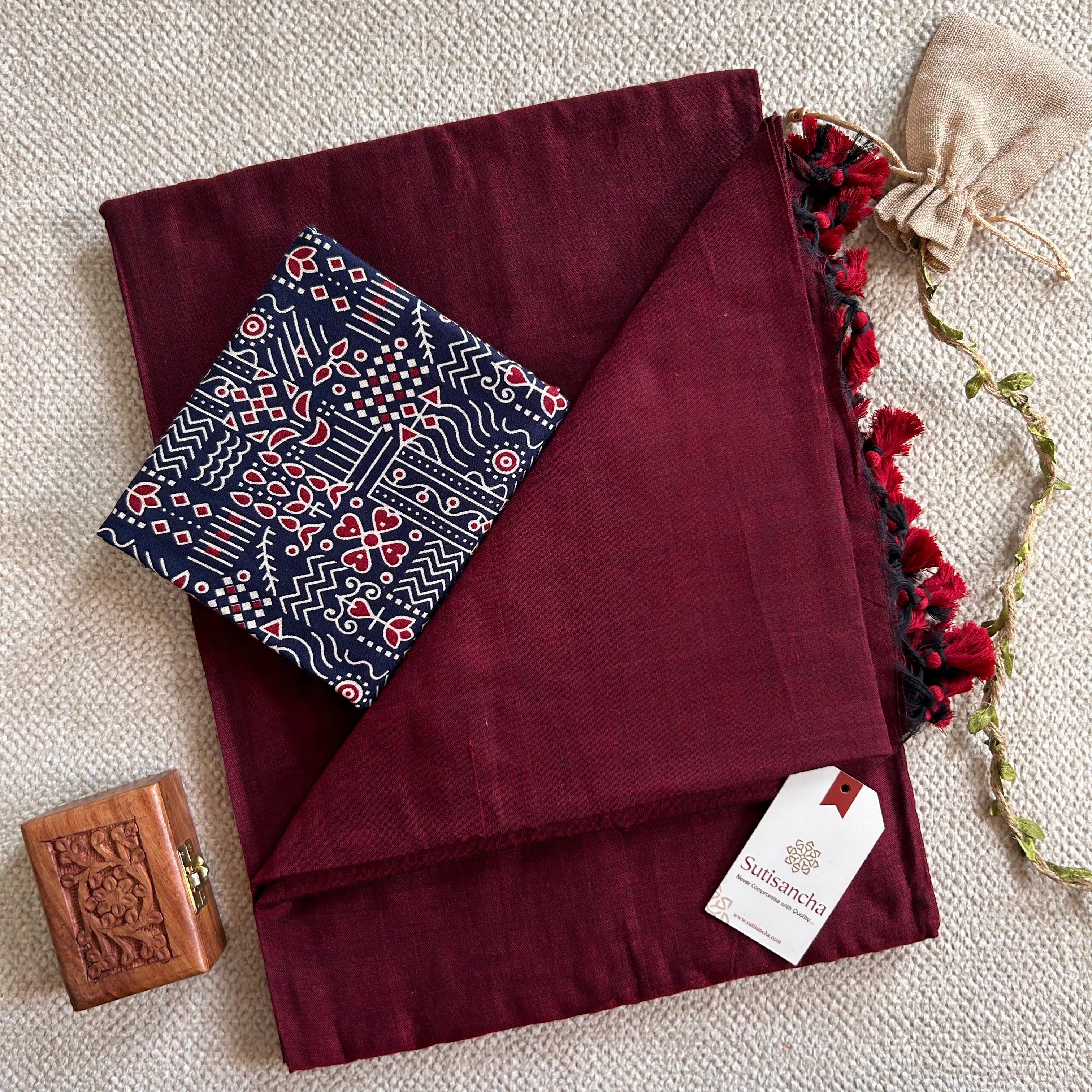 Sutisancha Maroon Handloom Cotton Saree With Blouse