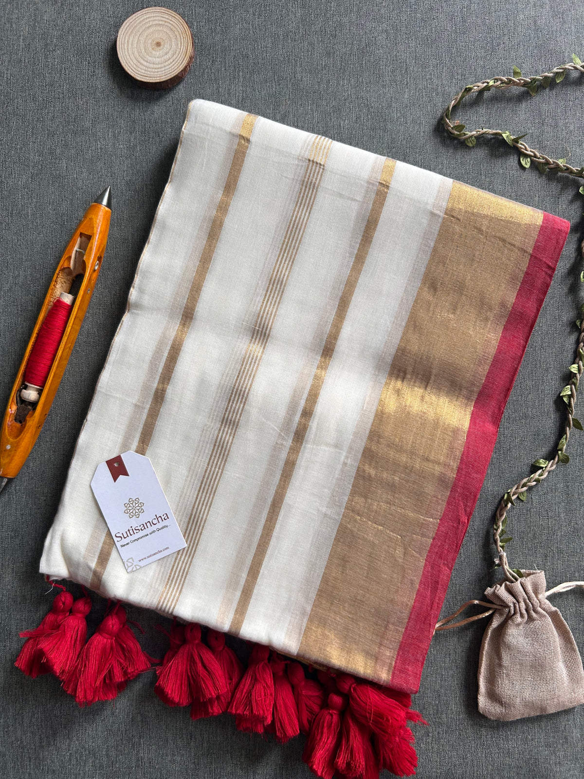 Mulaya Golden Line Pure Mul Cotton Saree with Statement Zari Border