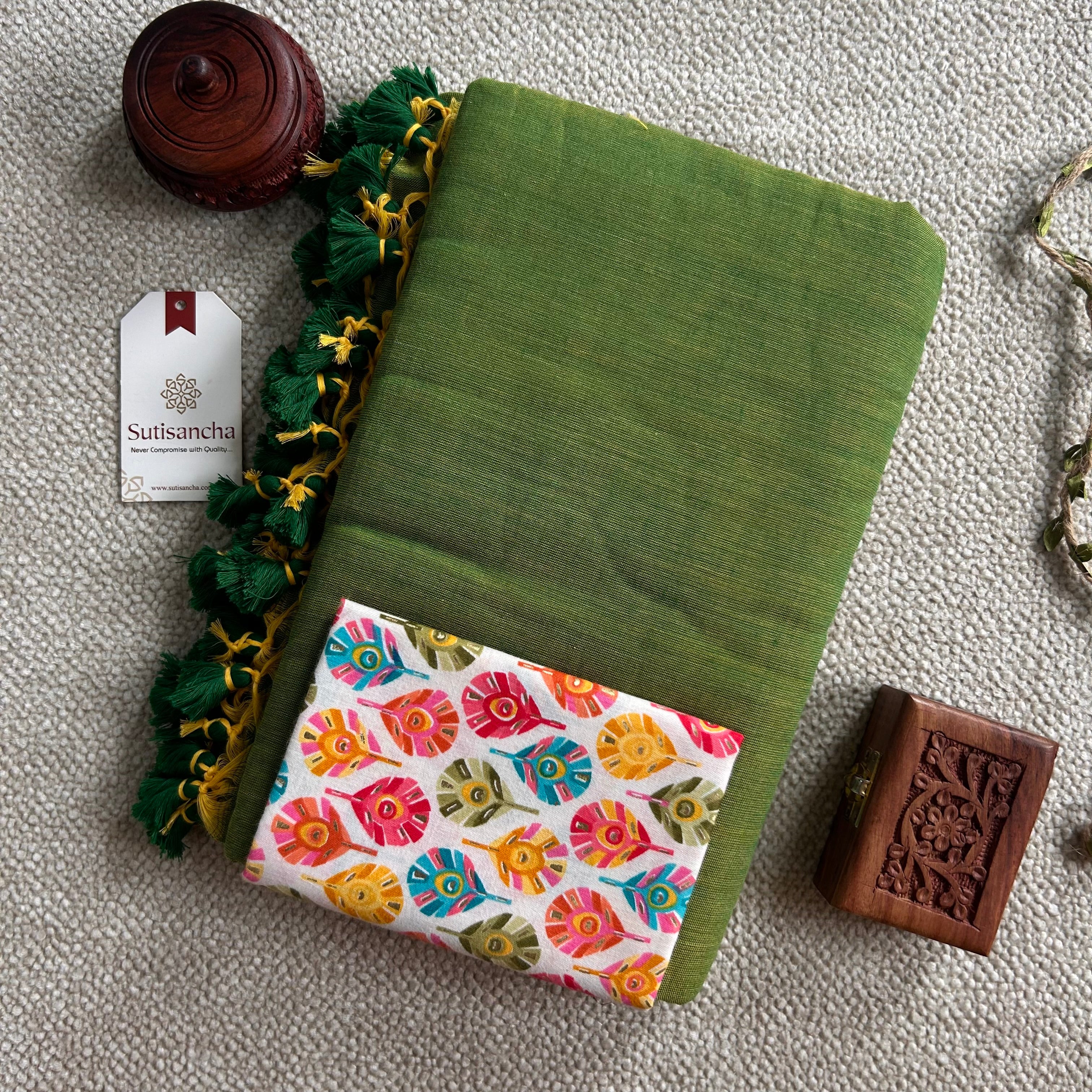 Sutisancha Forest Green Handloom Cotton Saree With Blouse