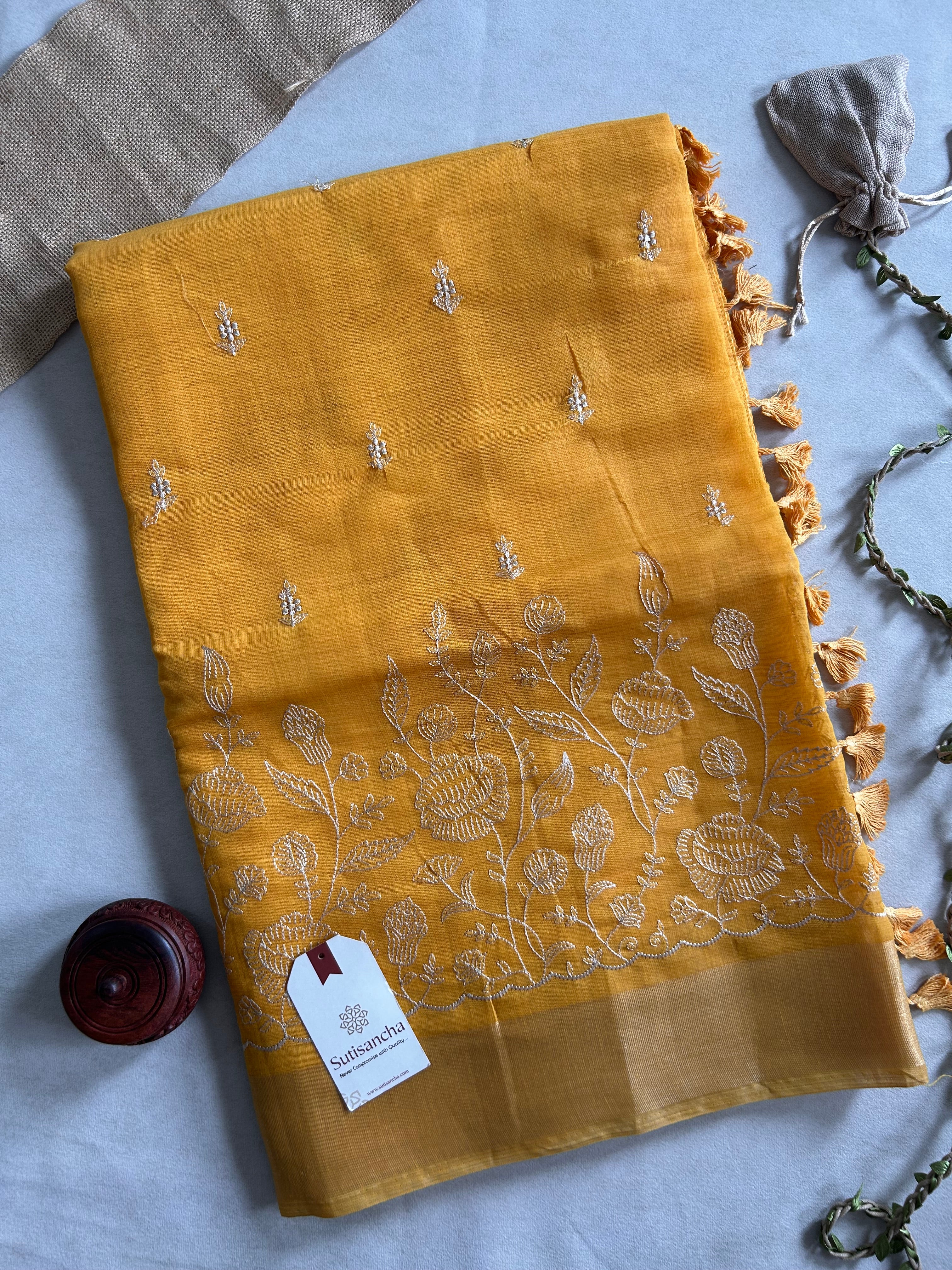 Aaranya Floral Thread Work Cotton Saree
