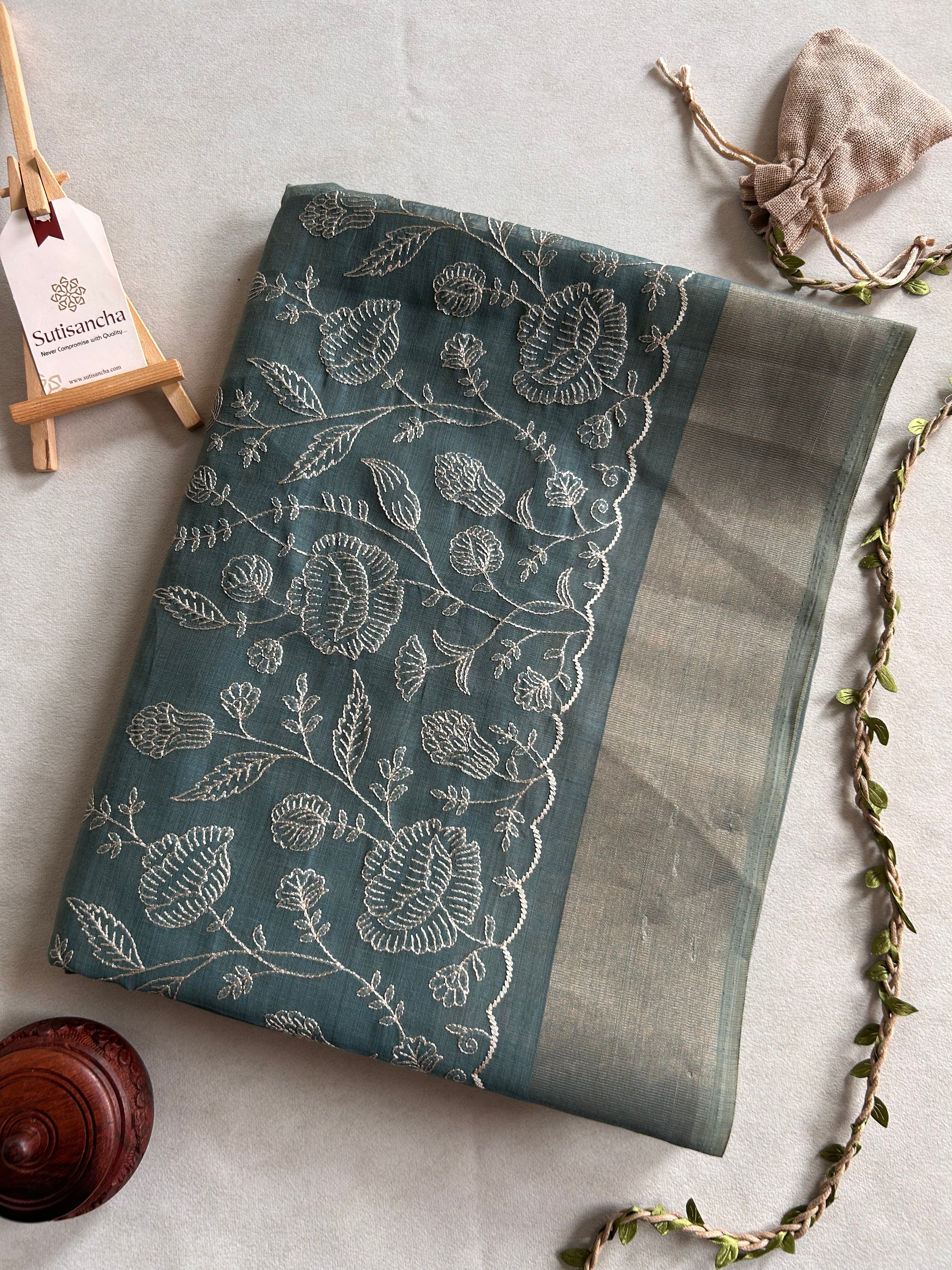 Aaranya Floral Thread Work Cotton Saree