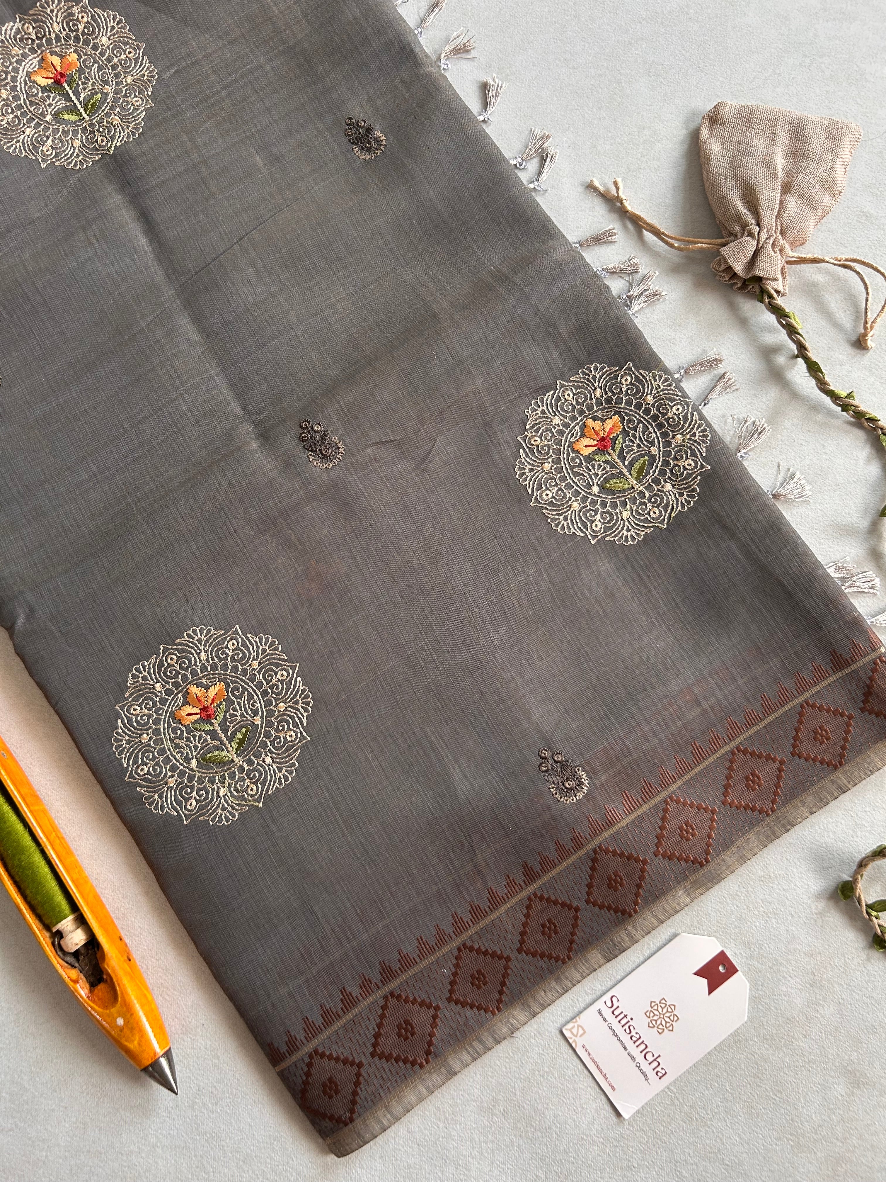 Kavya Heritage Cotton Saree Floral Thread Art