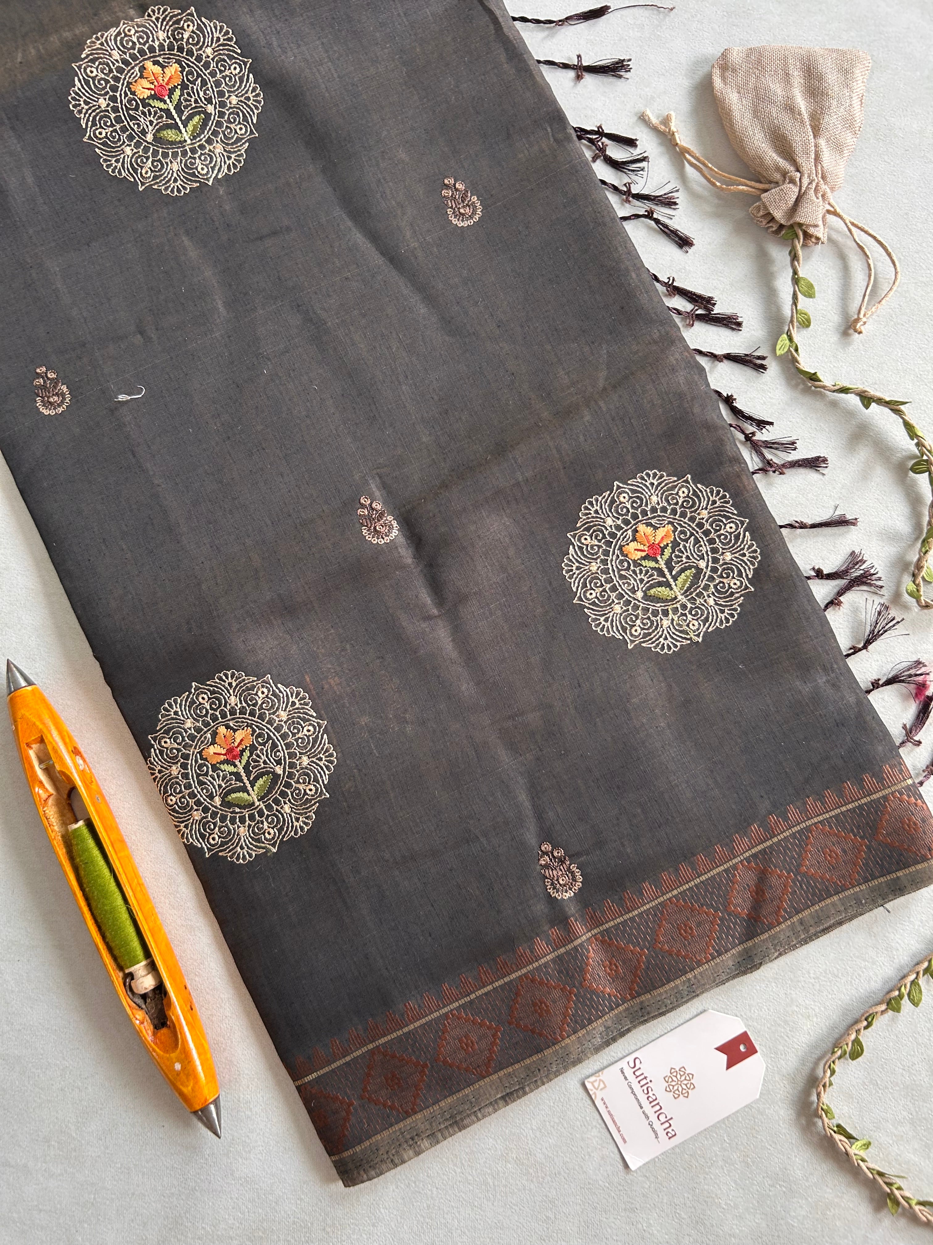Kavya Heritage Cotton Saree Floral Thread Art