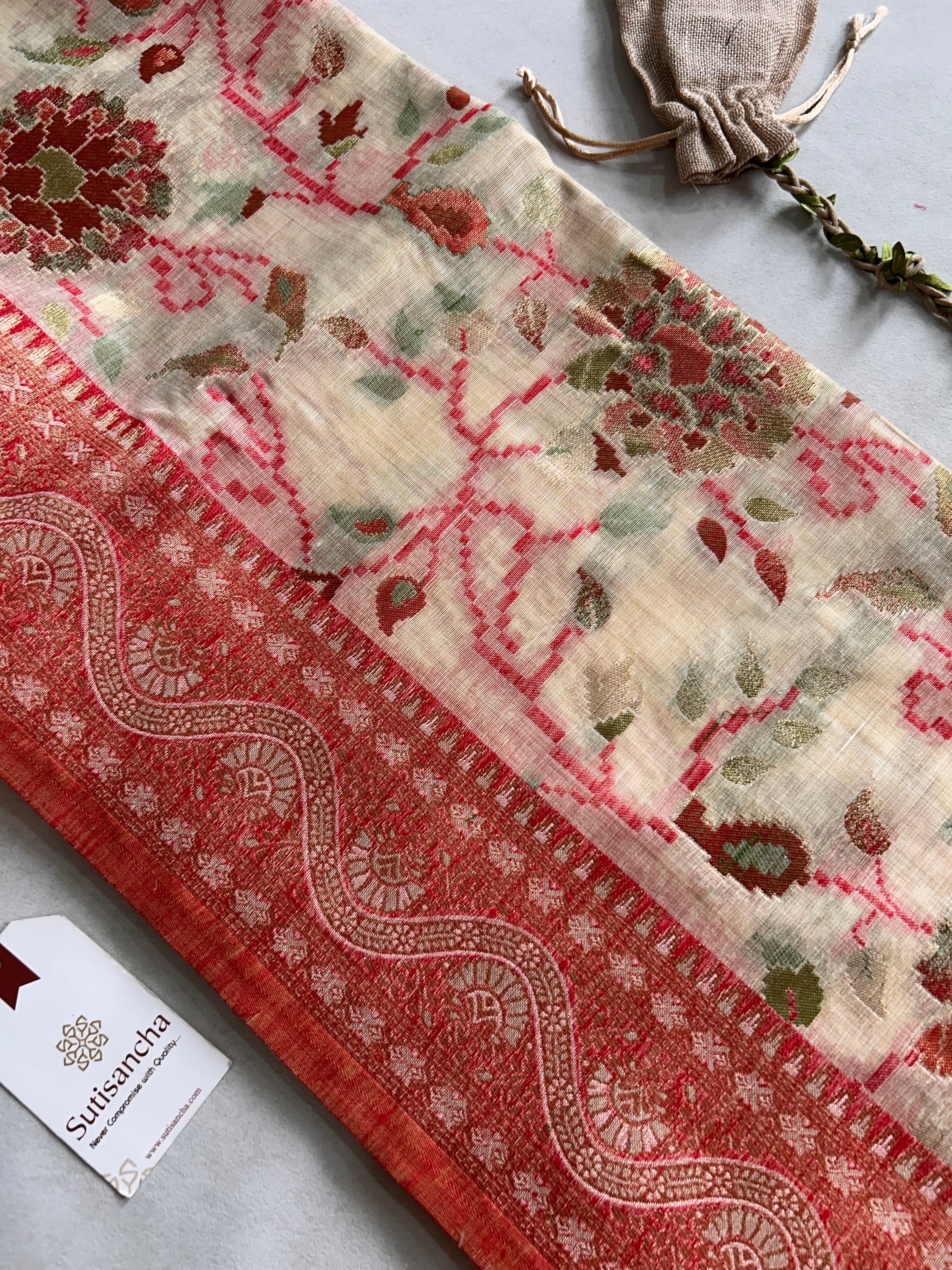 Mayra Heritage Cotton Saree Ornamental Floral Weave