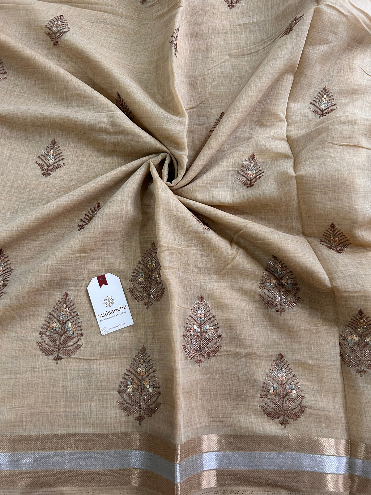 Aarohi Heritage Cotton Saree Botanical Floral Design