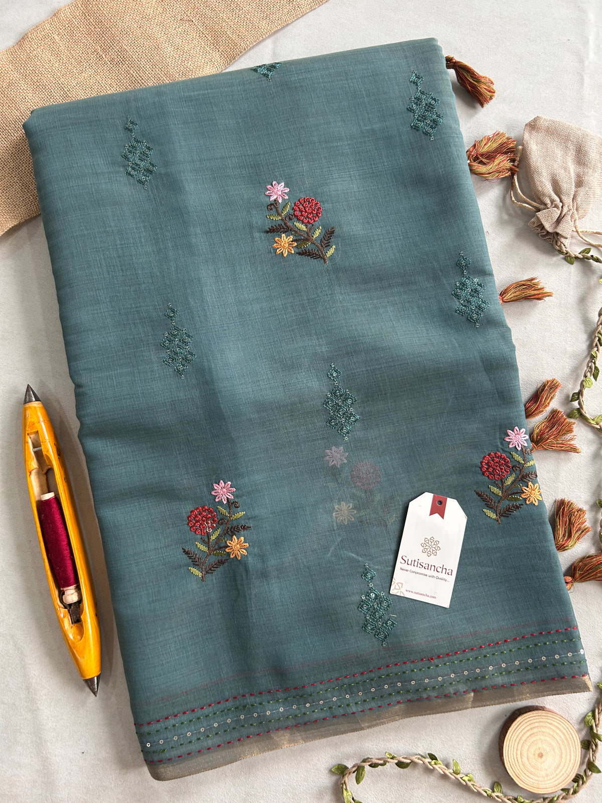 Rivaa Heritage Cotton Saree Floral Kantha Pallu Design