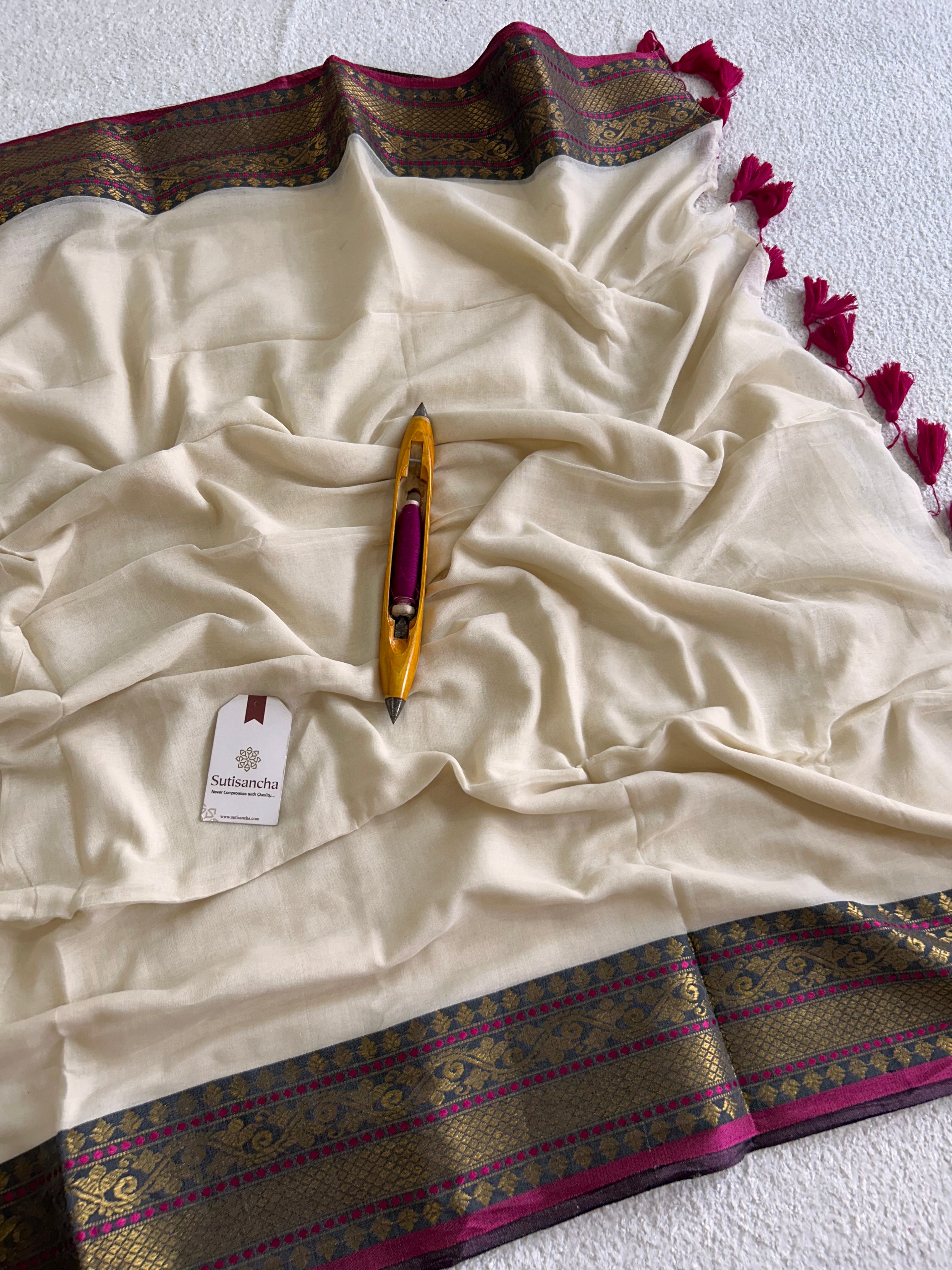 Mulaya Mul Cotton Saree – Heritage Woven Border Classic Drape